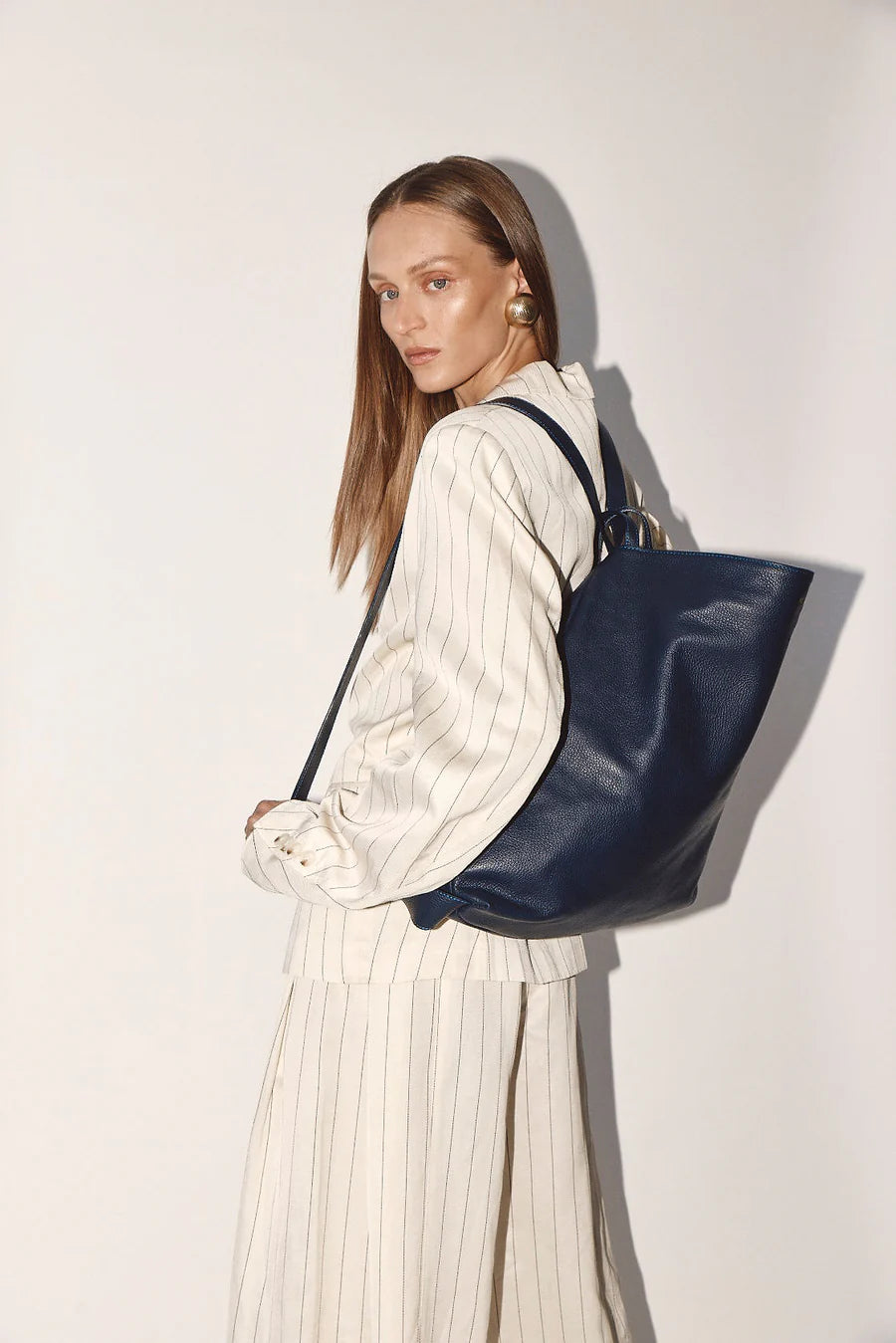 Vestirsi | Bella 2 in 1 Convertible Backpack Tote | Midnight