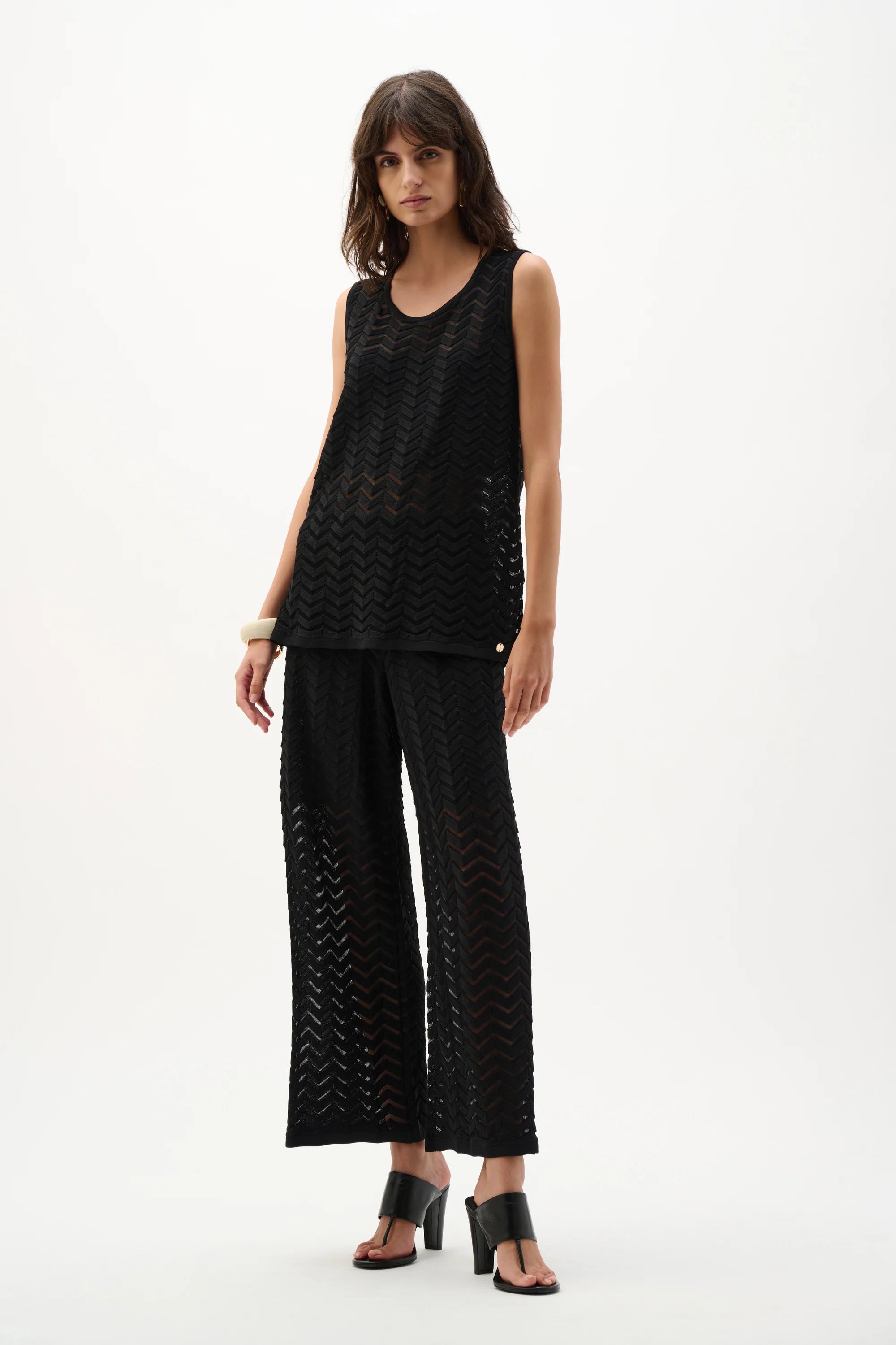Joseph Ribkoff | Jacquard Knit Chevron Cullotte Pants | Black