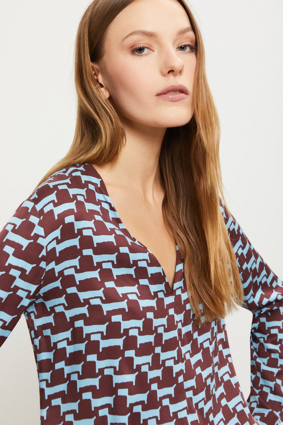 Ottod'Ame | Daschund V Neck Top | Night