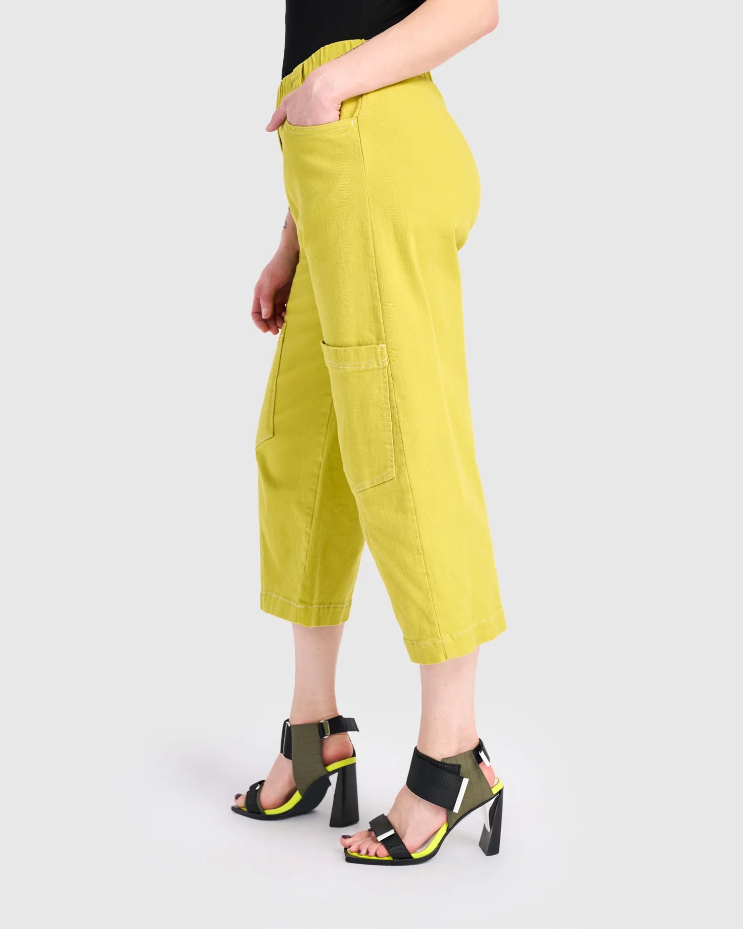 Alembika | Cropped Pant | Lime Marker