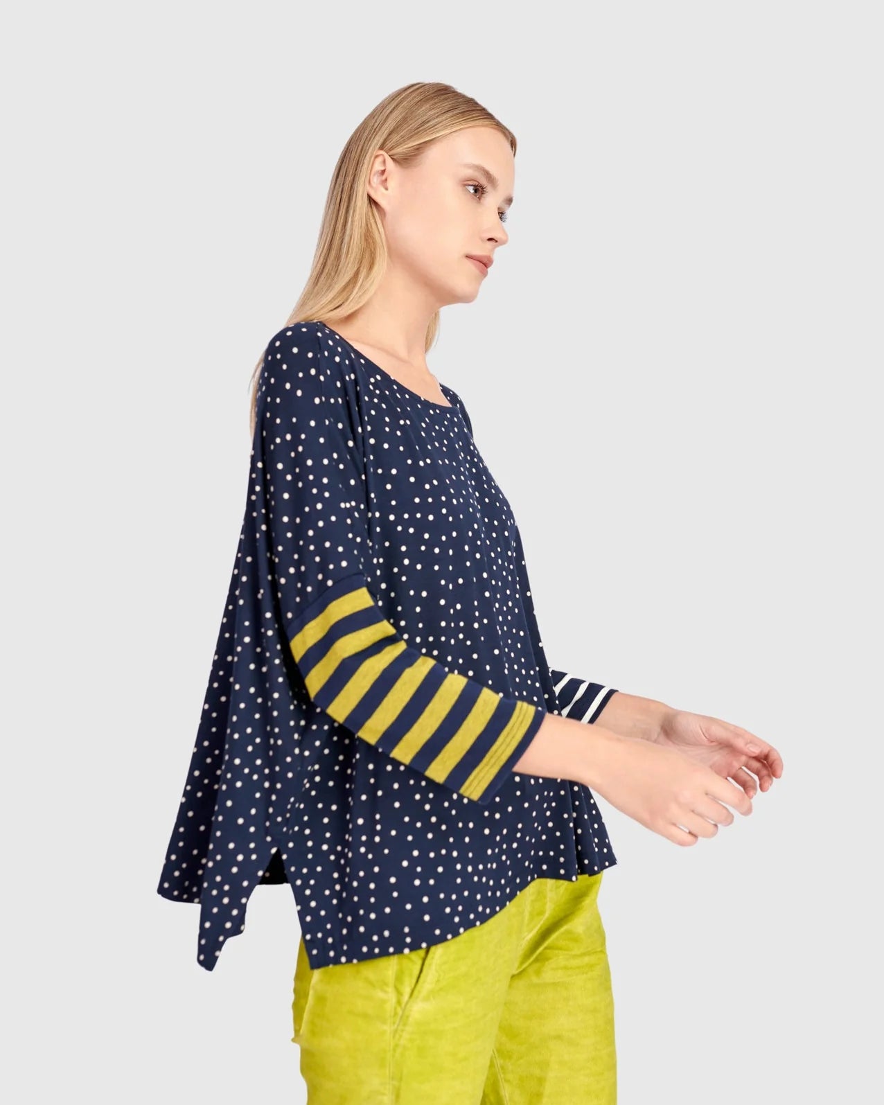 Alembika | Spot Crew Neck Tee | Navy/White/Lime