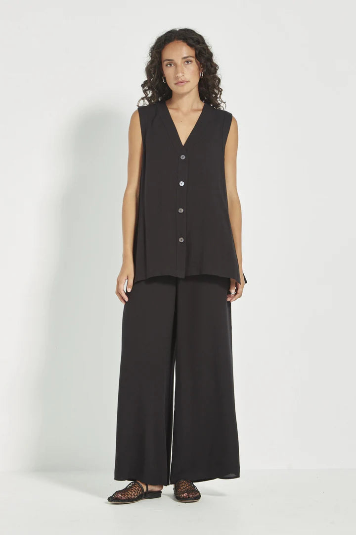 Verge | Cayman Vest | Black