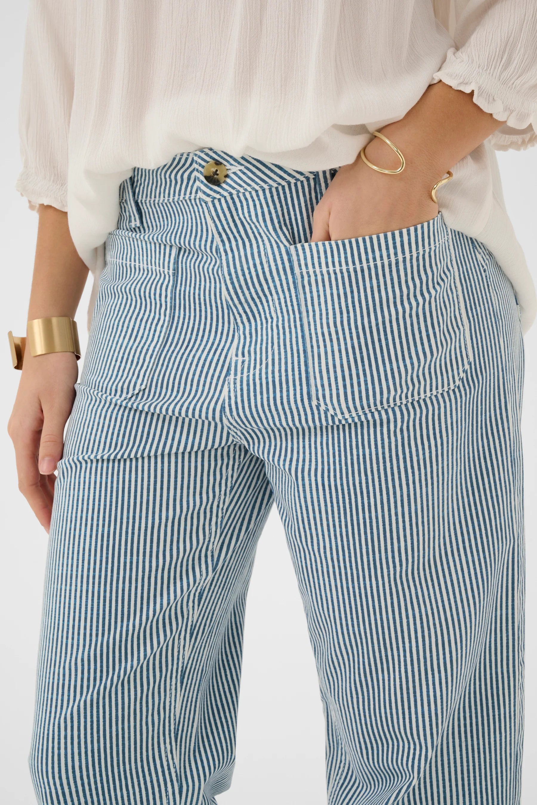 Cream | Berta 7/8 Twill Pants | Blue/Whtie Stripe