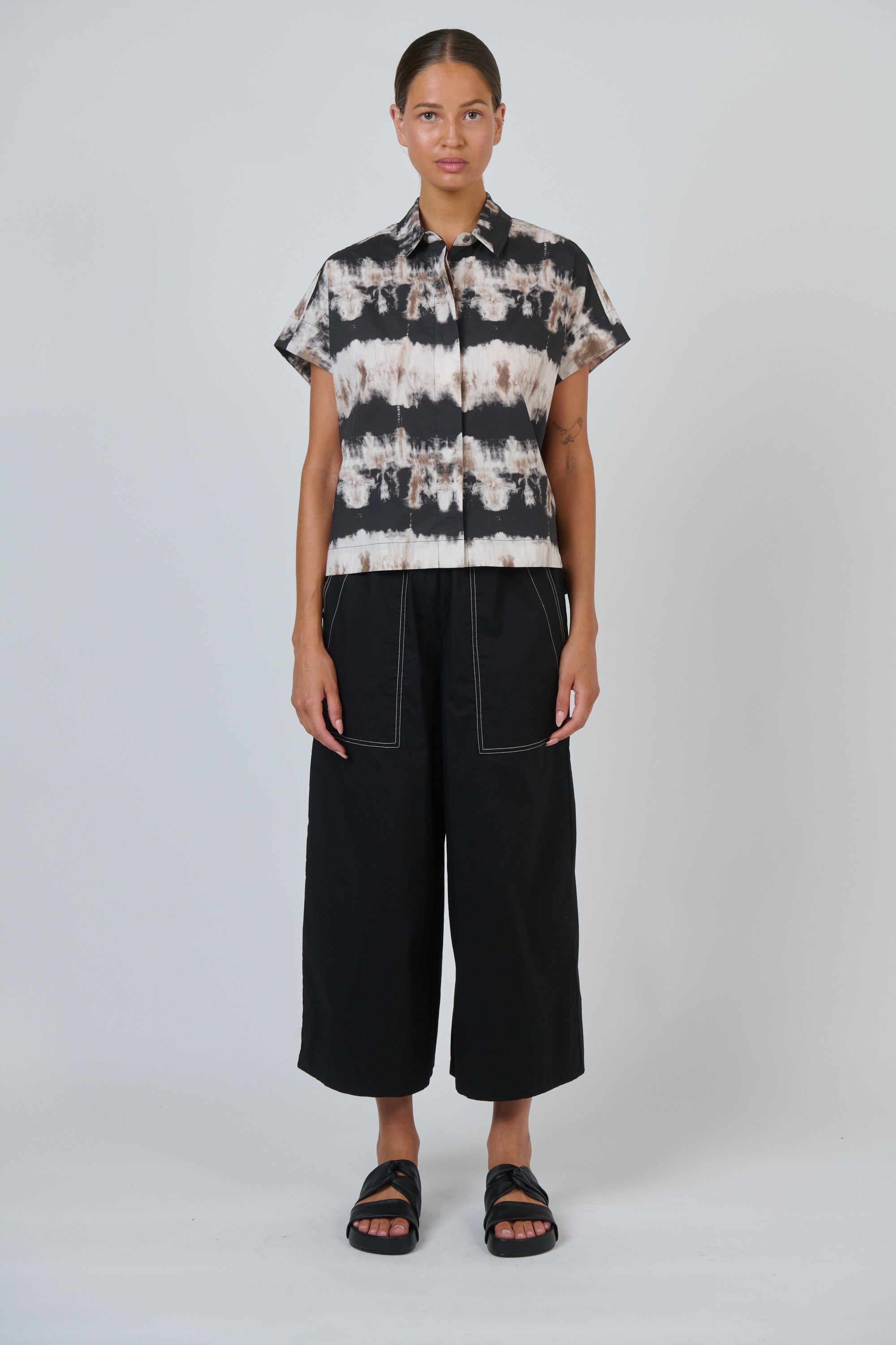 Naturals | Poplin Collar Cap Sleeve Top | Eruption