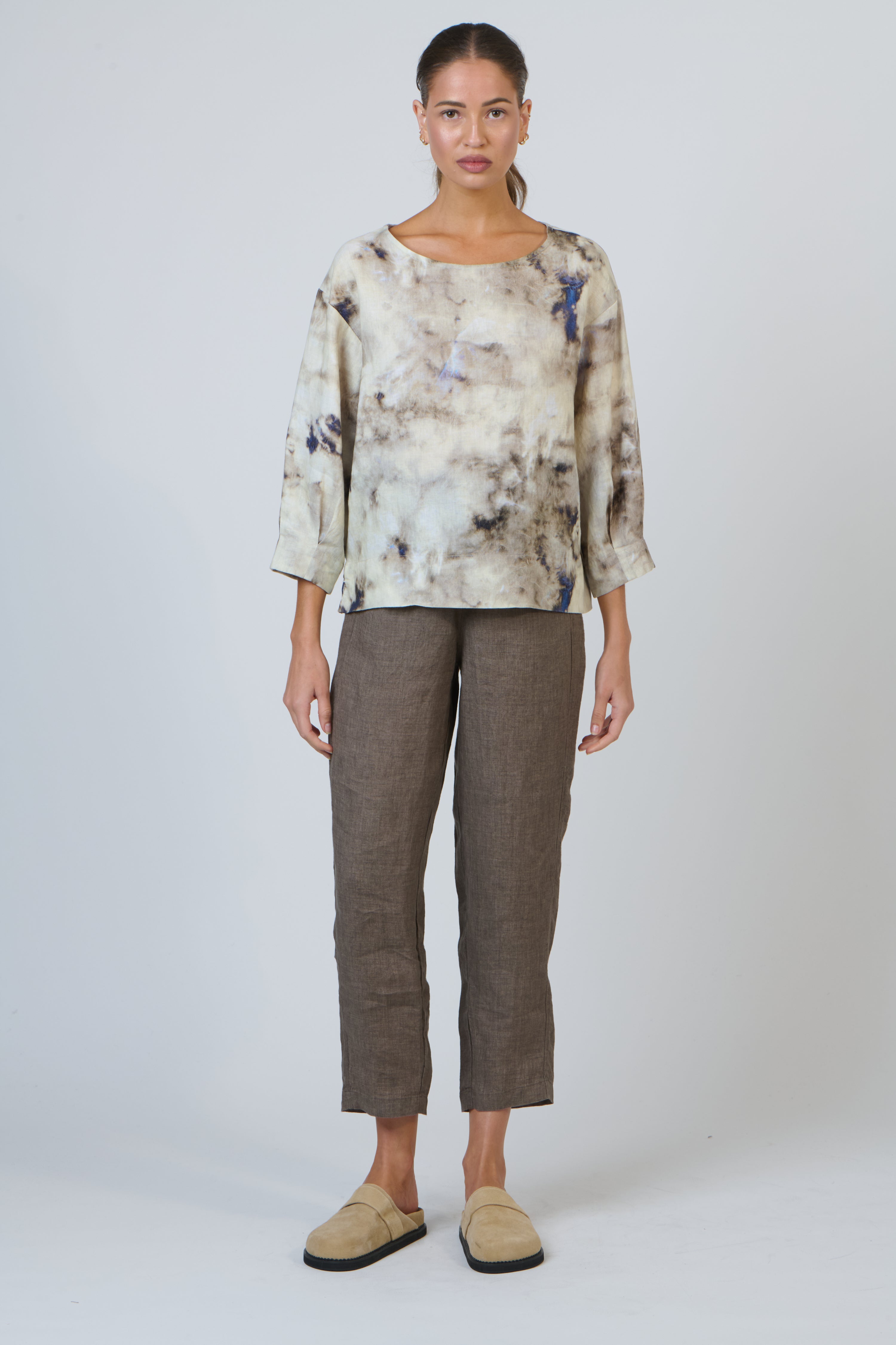Naturals | Round Neck 3/4 Tapered Sleeve Blouse | Emperador