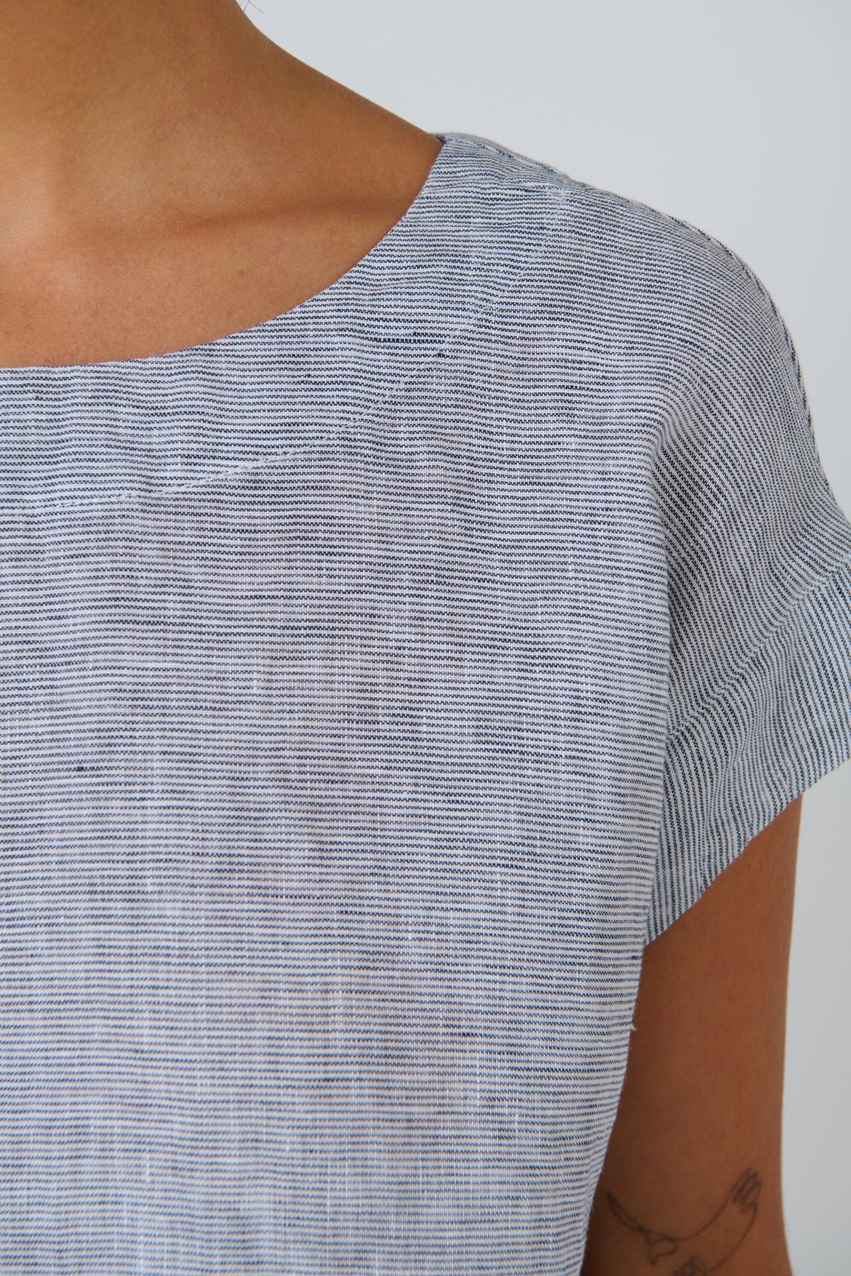 Naturals | Linen Top Round Neck | Sliver