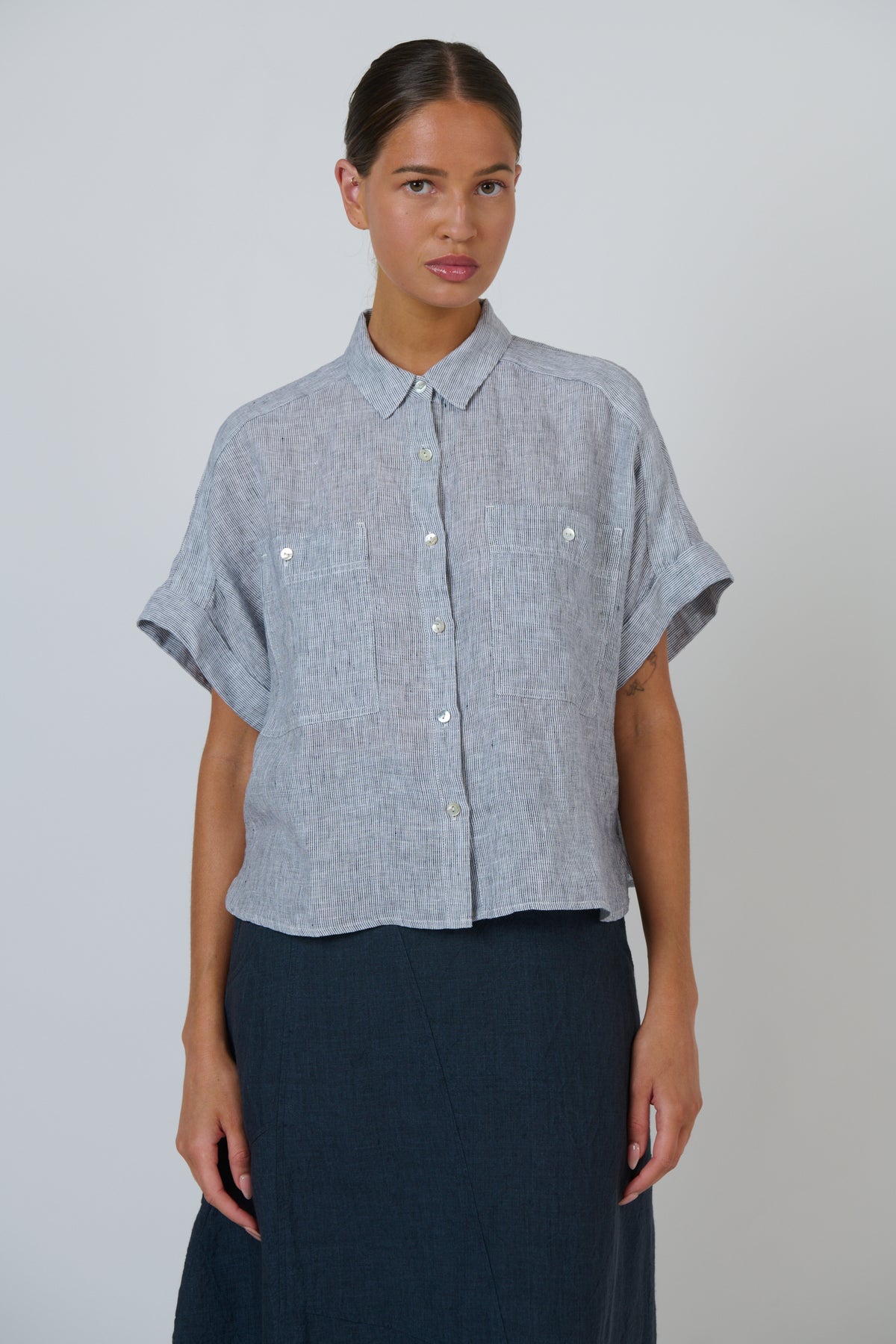 Naturals | Linen Top with Collar | Sliver