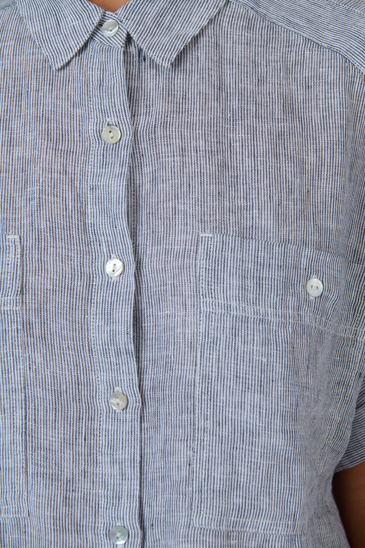 Naturals | Linen Top with Collar | Sliver