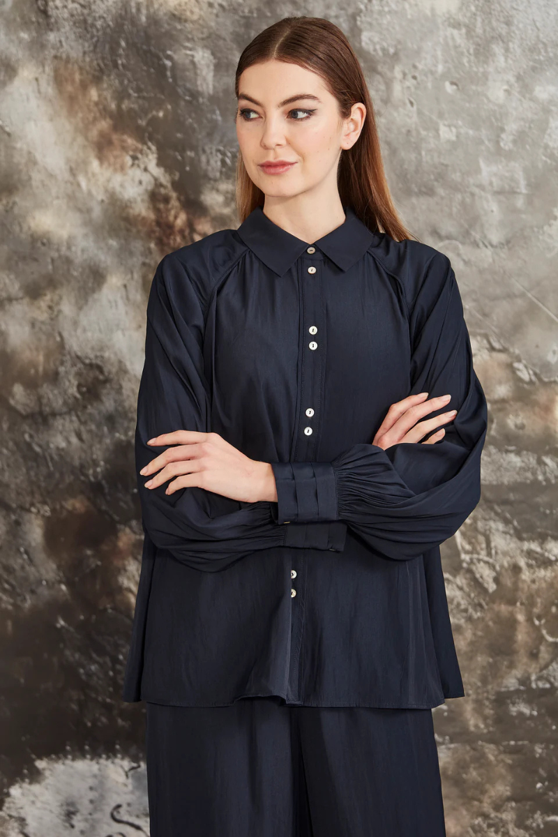 Glide by Verge | Demure Shirt | Midnight