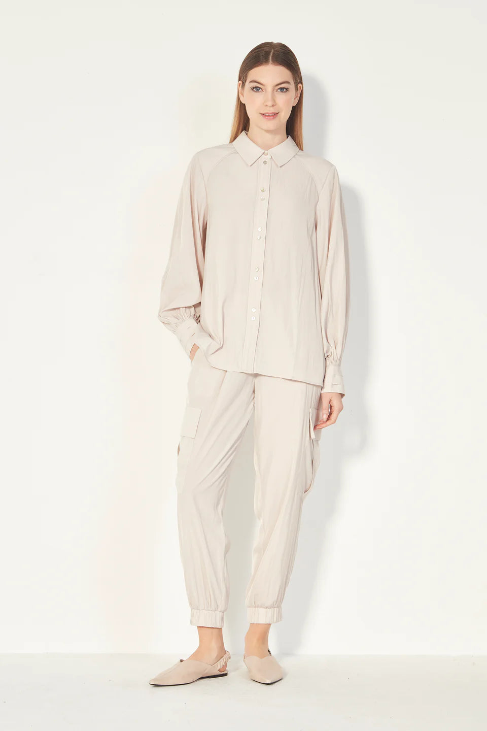 Glide by Verge | Demure Shirt | Champagne