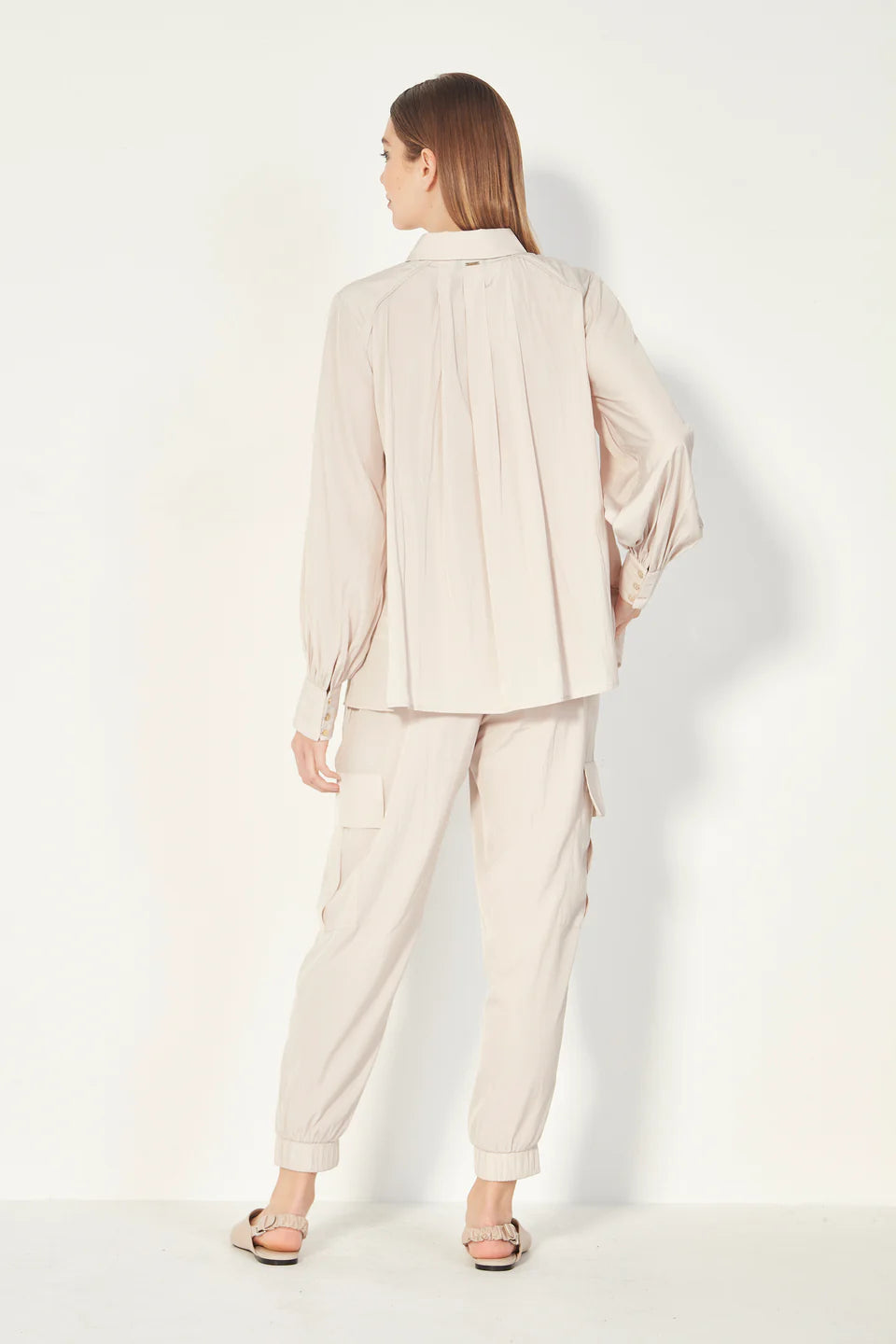 Glide by Verge | Demure Shirt | Champagne