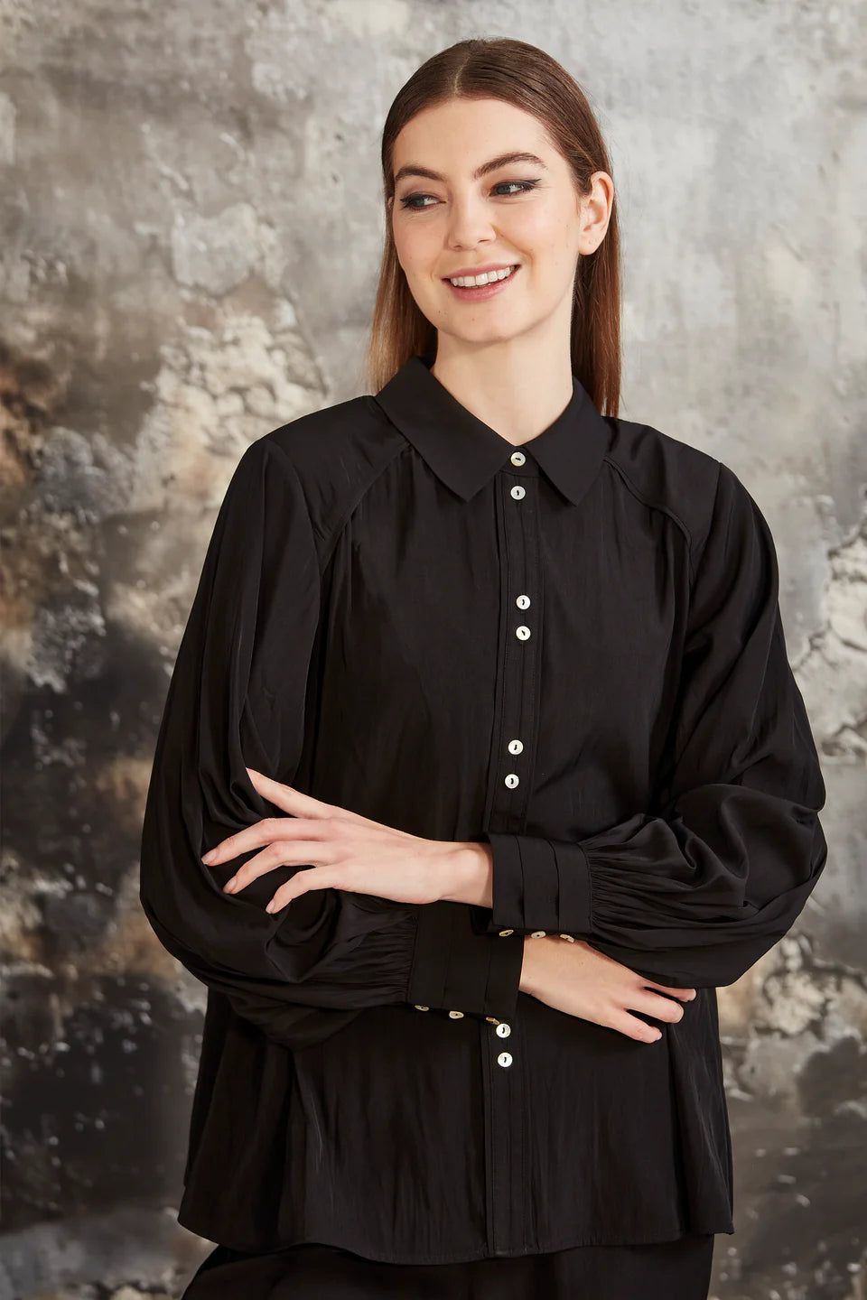 Glide by Verge | Demure Shirt | Black