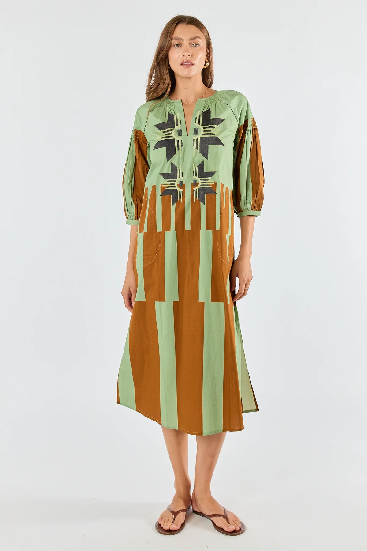 Itami | Cension Embroidered Kaftan | Khaki