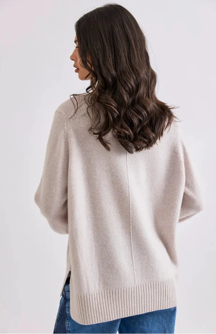 Mia Fratino | Ella Mockneck | Alabaster