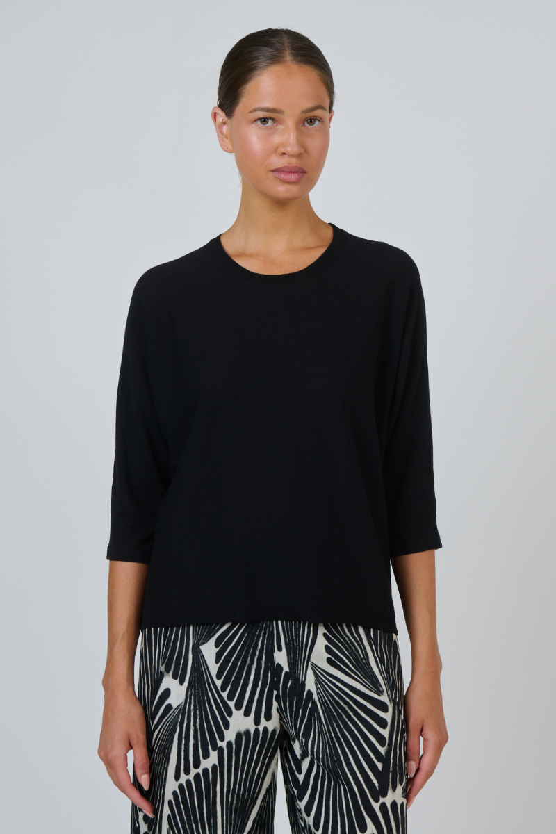 Naturals | 3/4 Sleeve Knit Top | Black