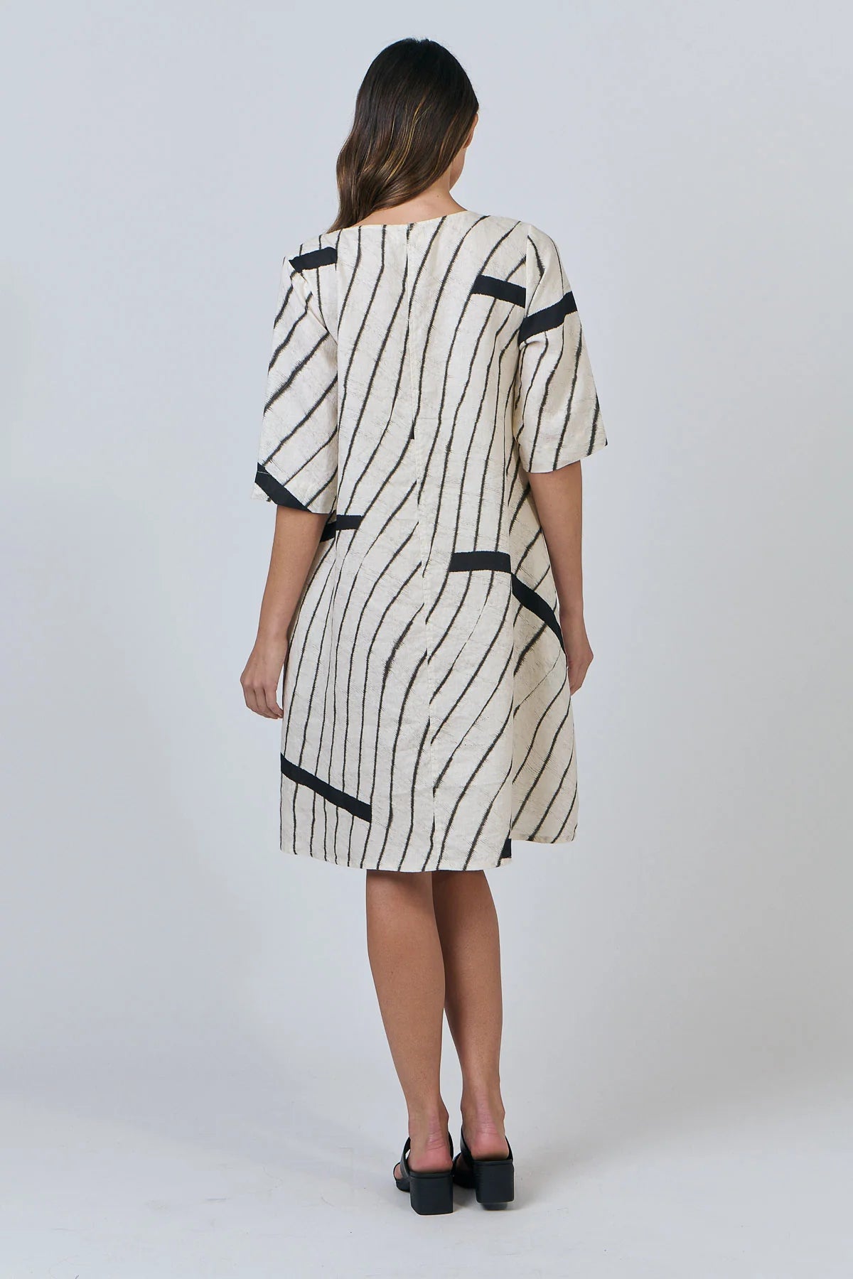 Naturals | Dress With Side Pocket | Isobars