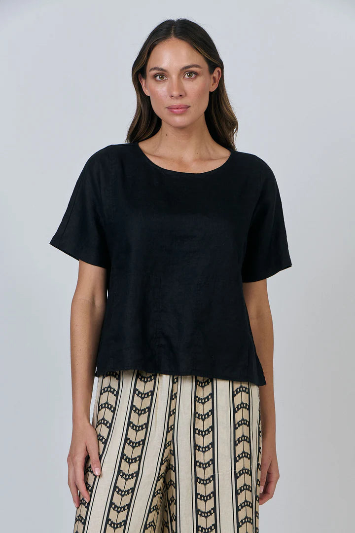 Naturals | Linen Top with Sleeve and Side Pocket | Black