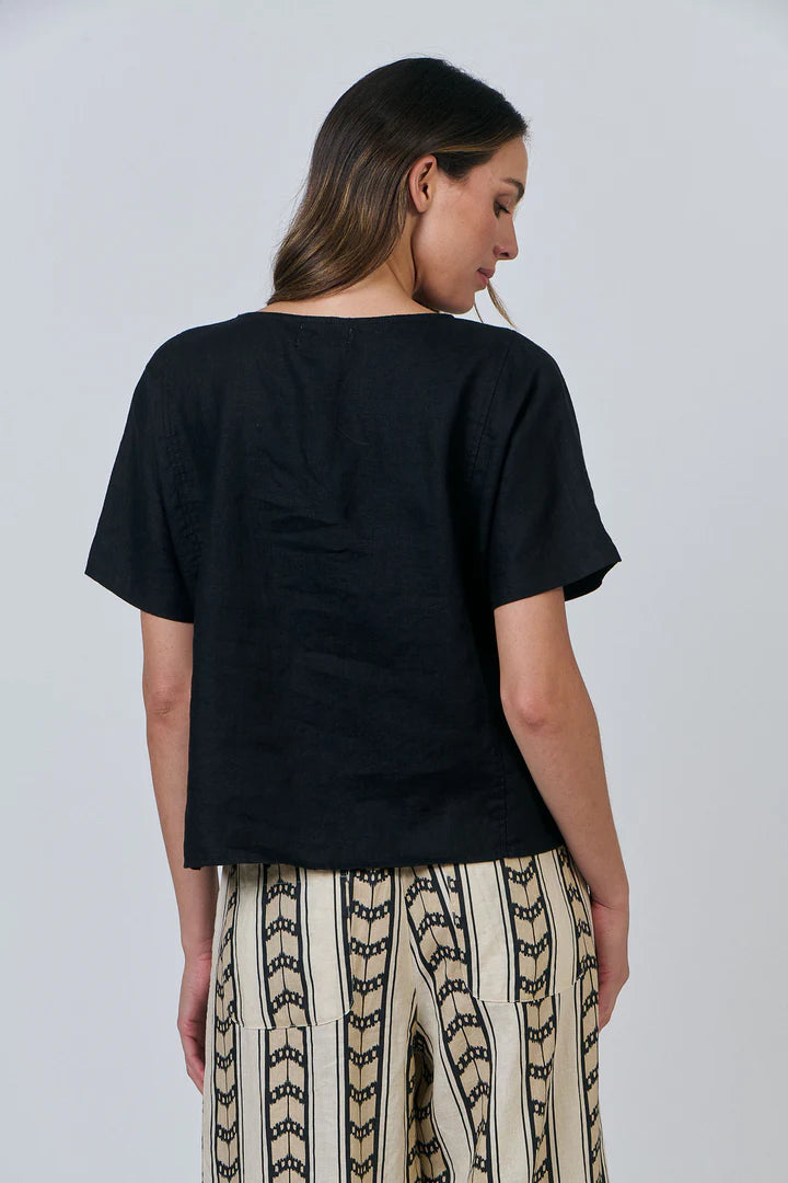 Naturals | Linen Top with Sleeve and Side Pocket | Black