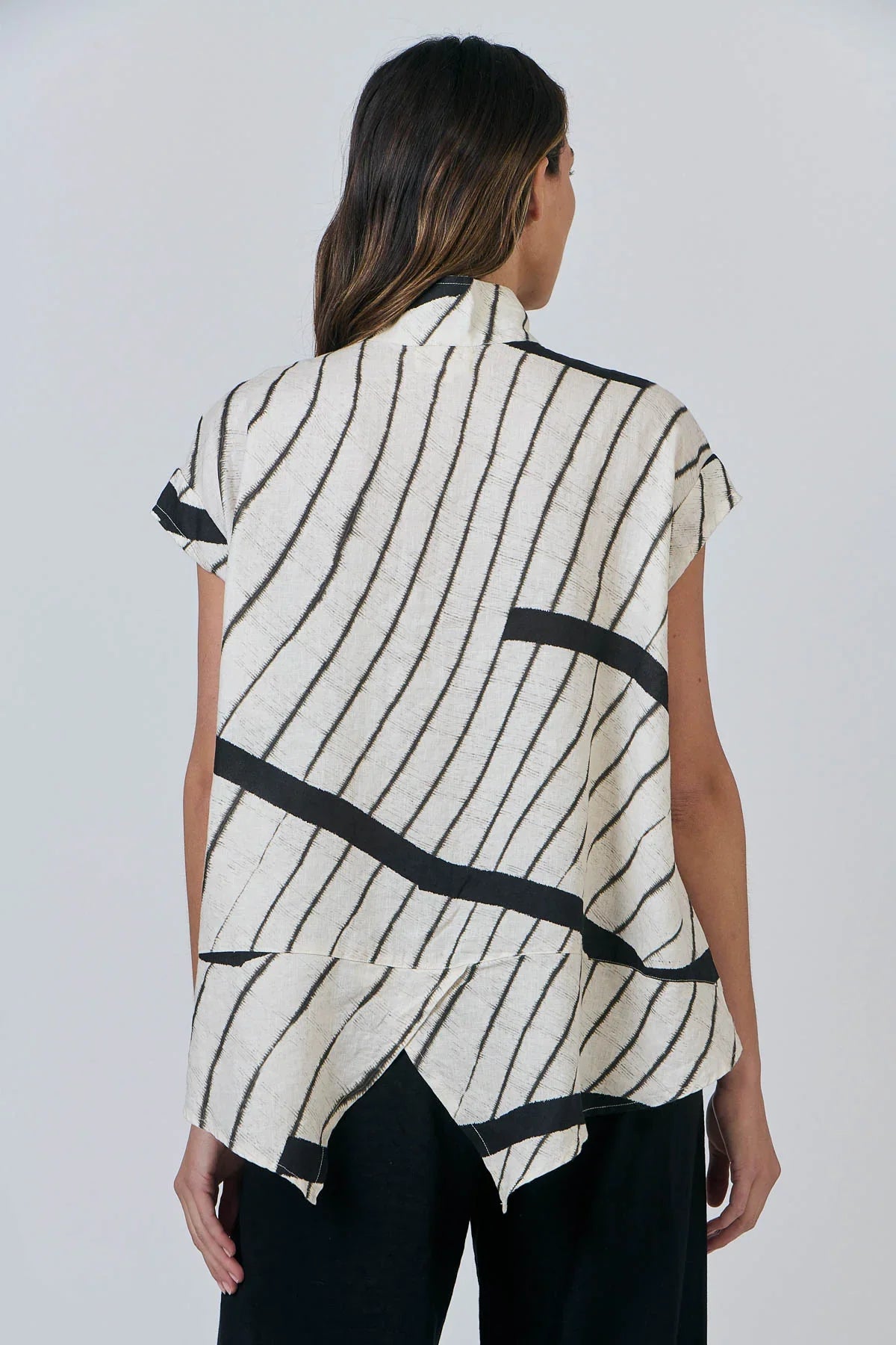 Naturals | Top with Hem Detail | Isobars