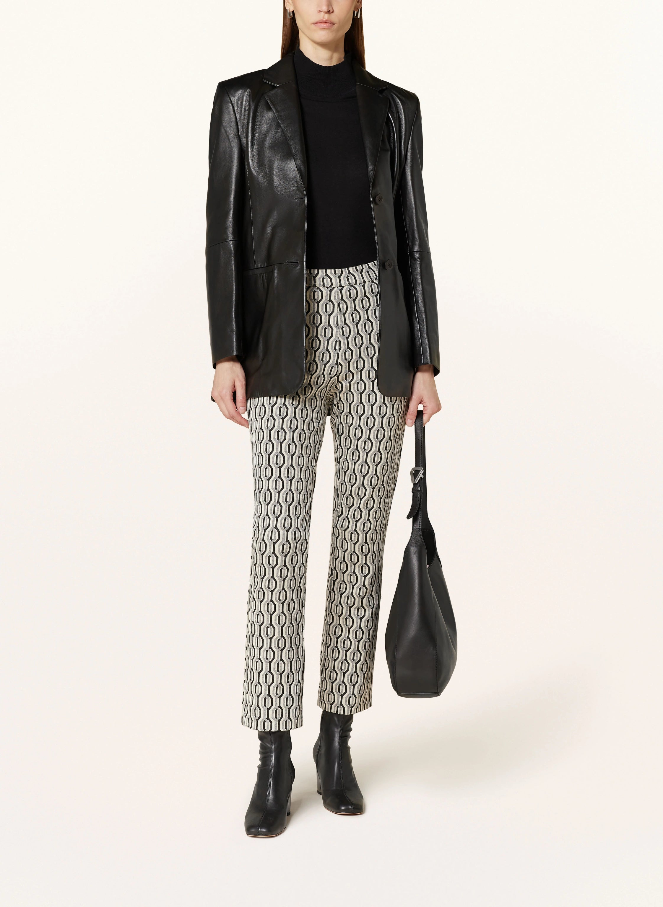 Raffaello Rossi | Macy 7/8 Jersey Jacquard Pant | Black Graphical