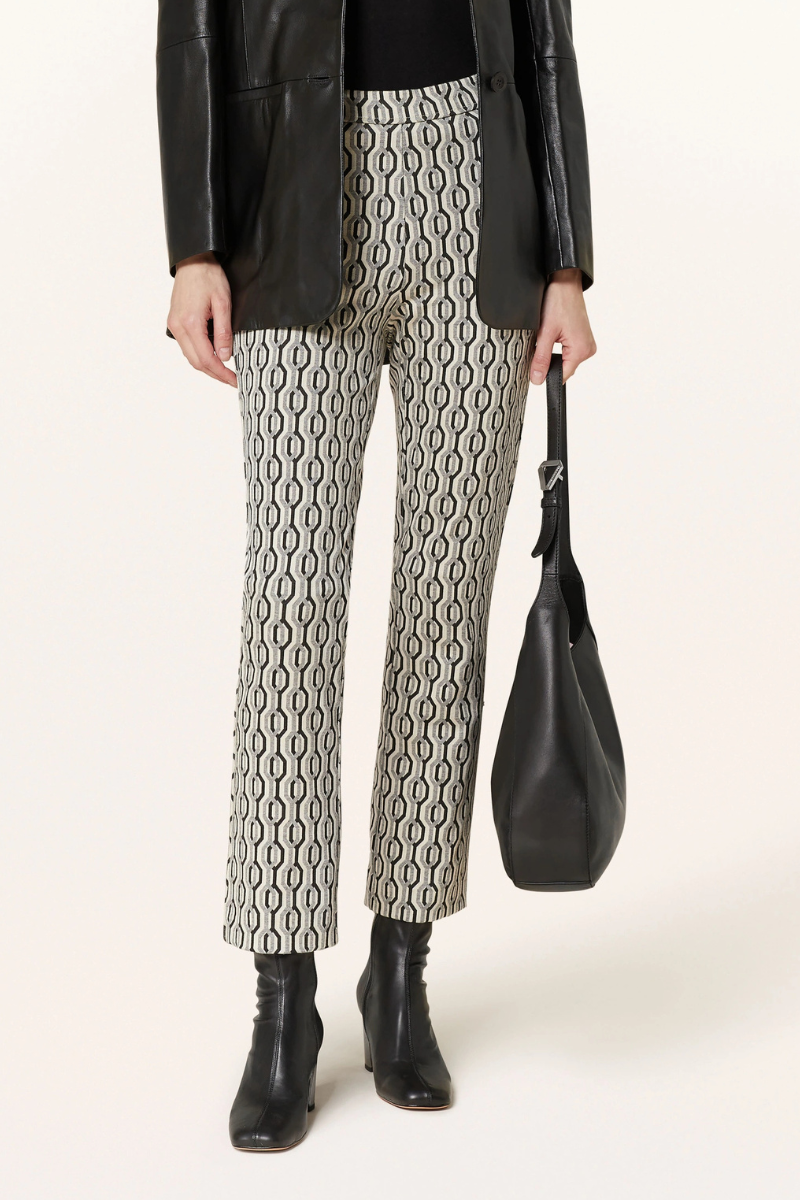 Raffaello Rossi | Macy 7/8 Jersey Jacquard Pant | Black Graphical