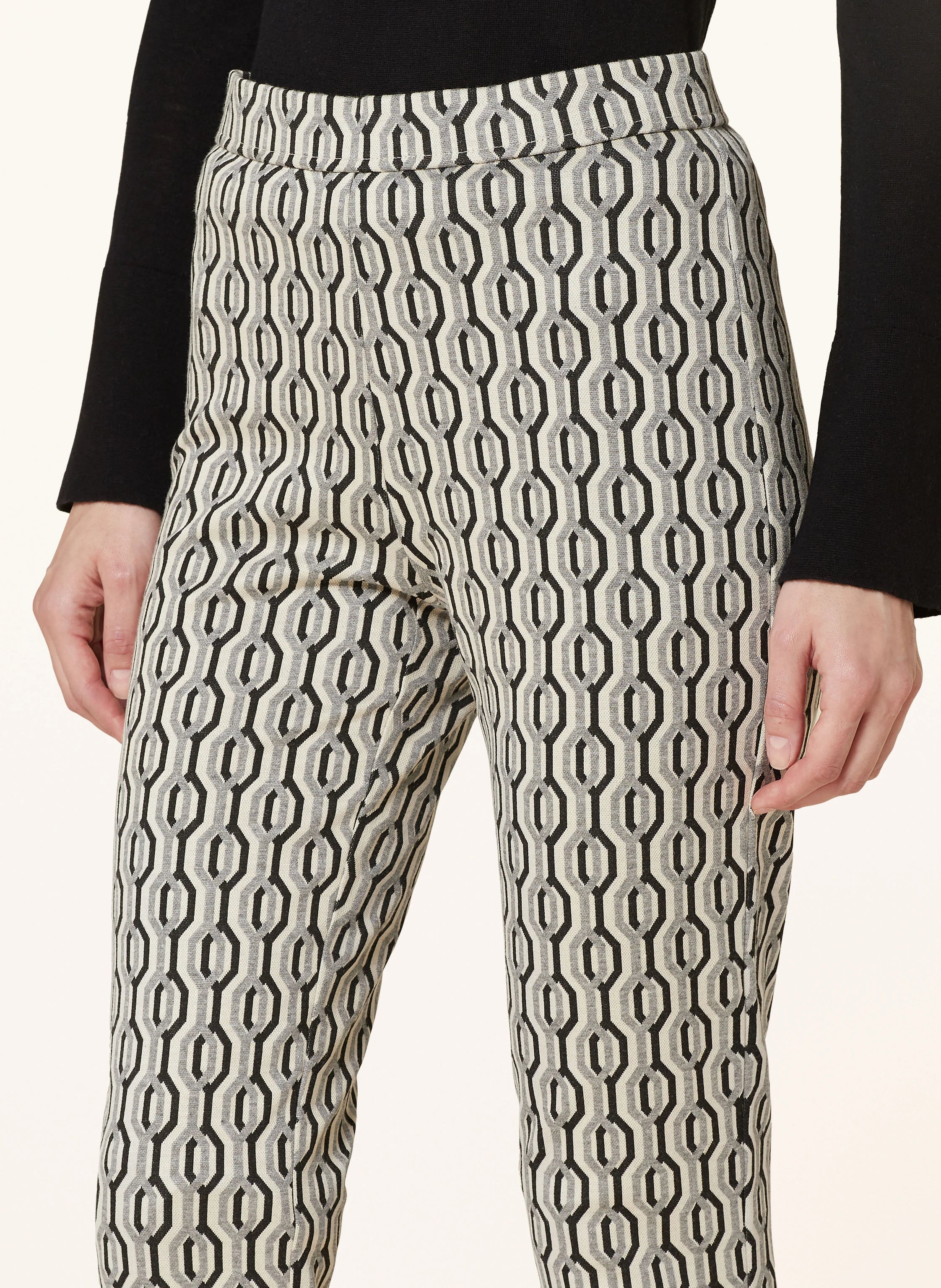 Raffaello Rossi | Macy 7/8 Jersey Jacquard Pant | Black Graphical