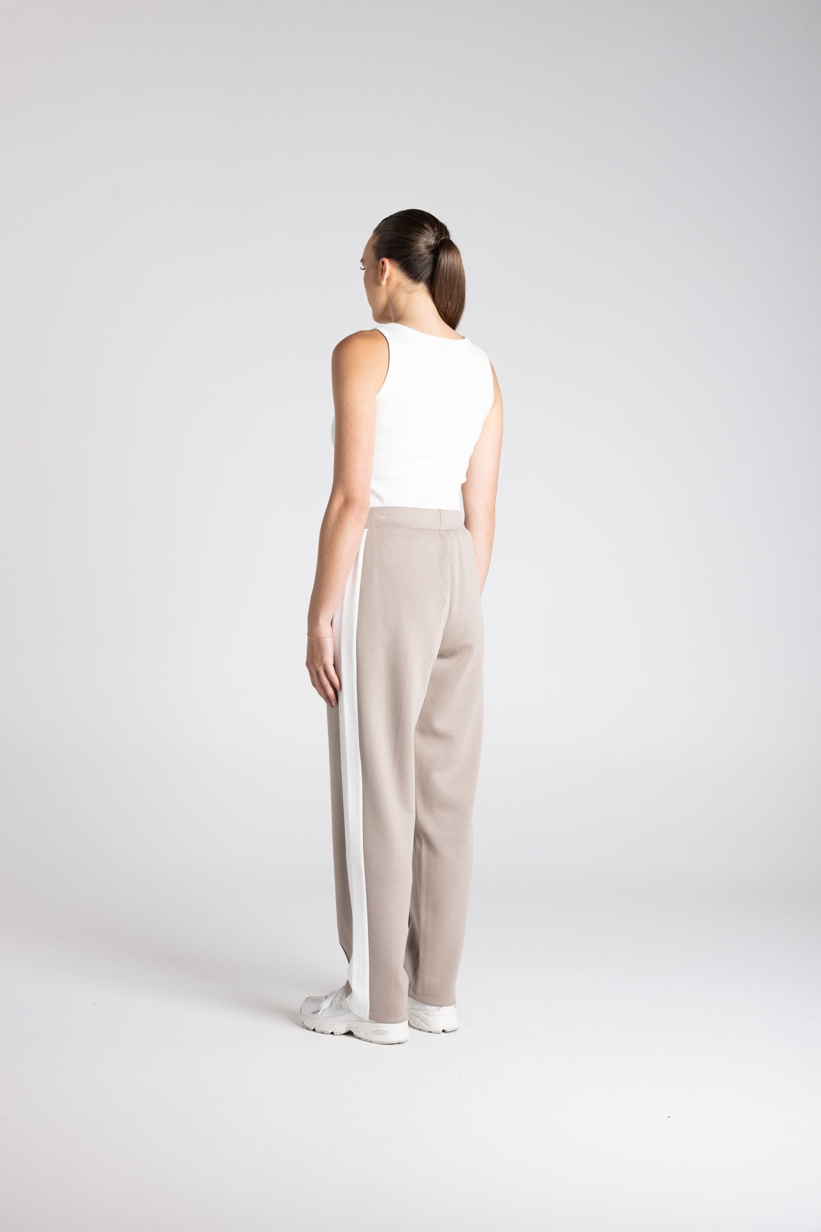 Two T's | Travel Pant | Pebble/Ivory