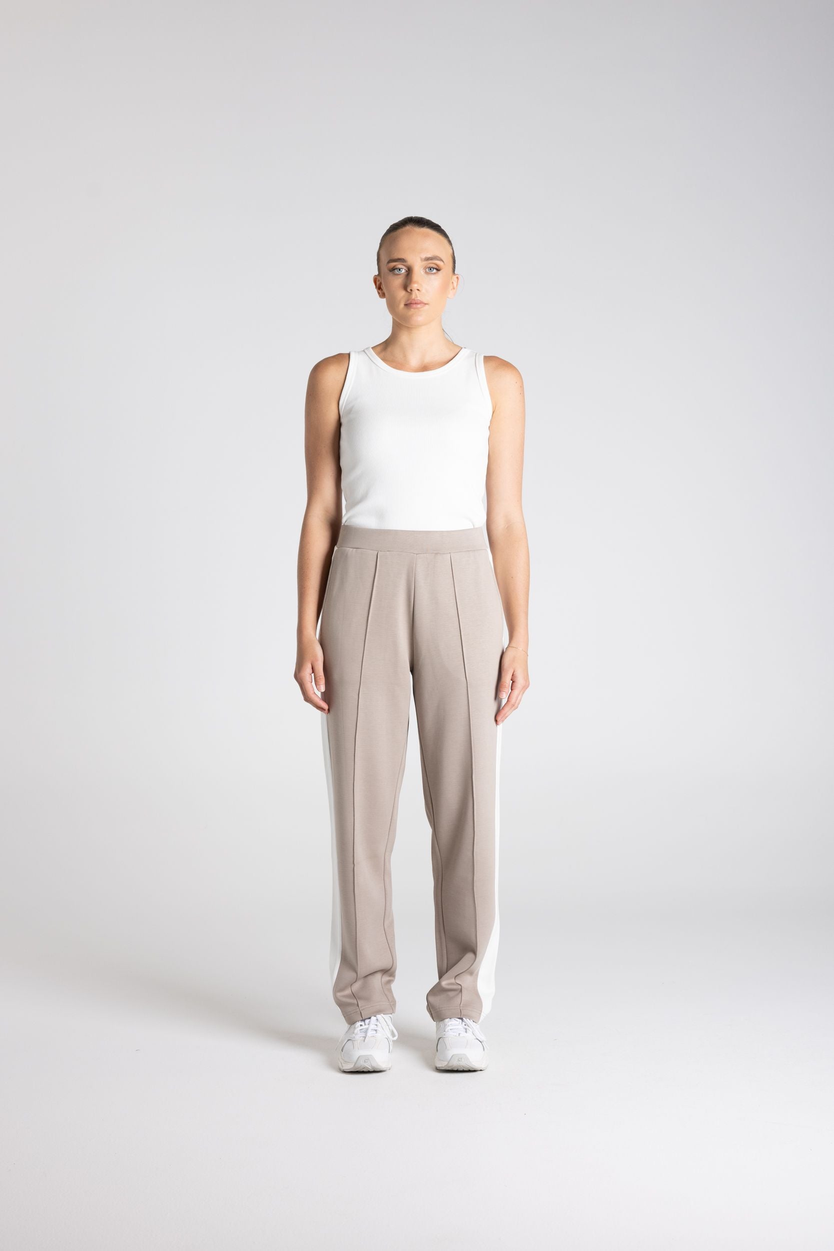 Two T's | Travel Pant | Pebble/Ivory