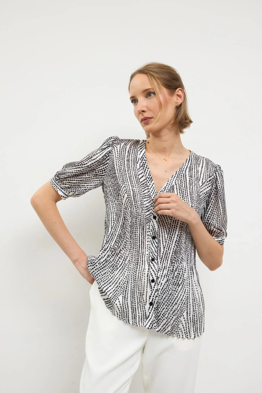 Tinta & Bariloche | Bachata Blouse | Black