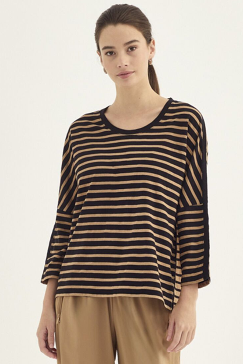 Verge | Scenic Stripe Top | Black/Caramel