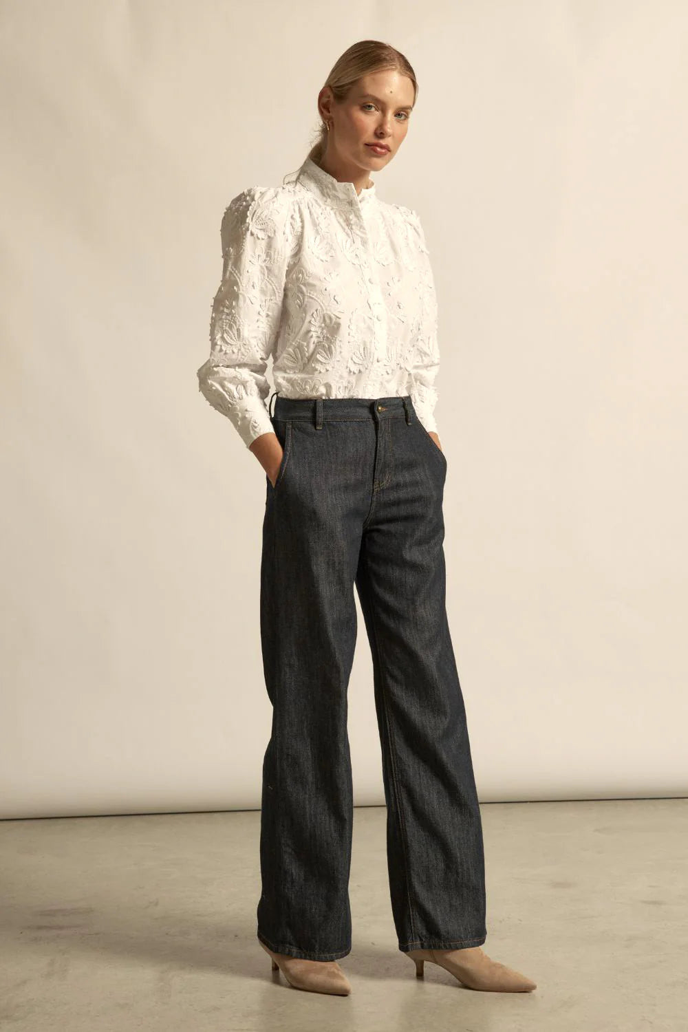 Zoe Kratzmann | Fete Top | Porcelain