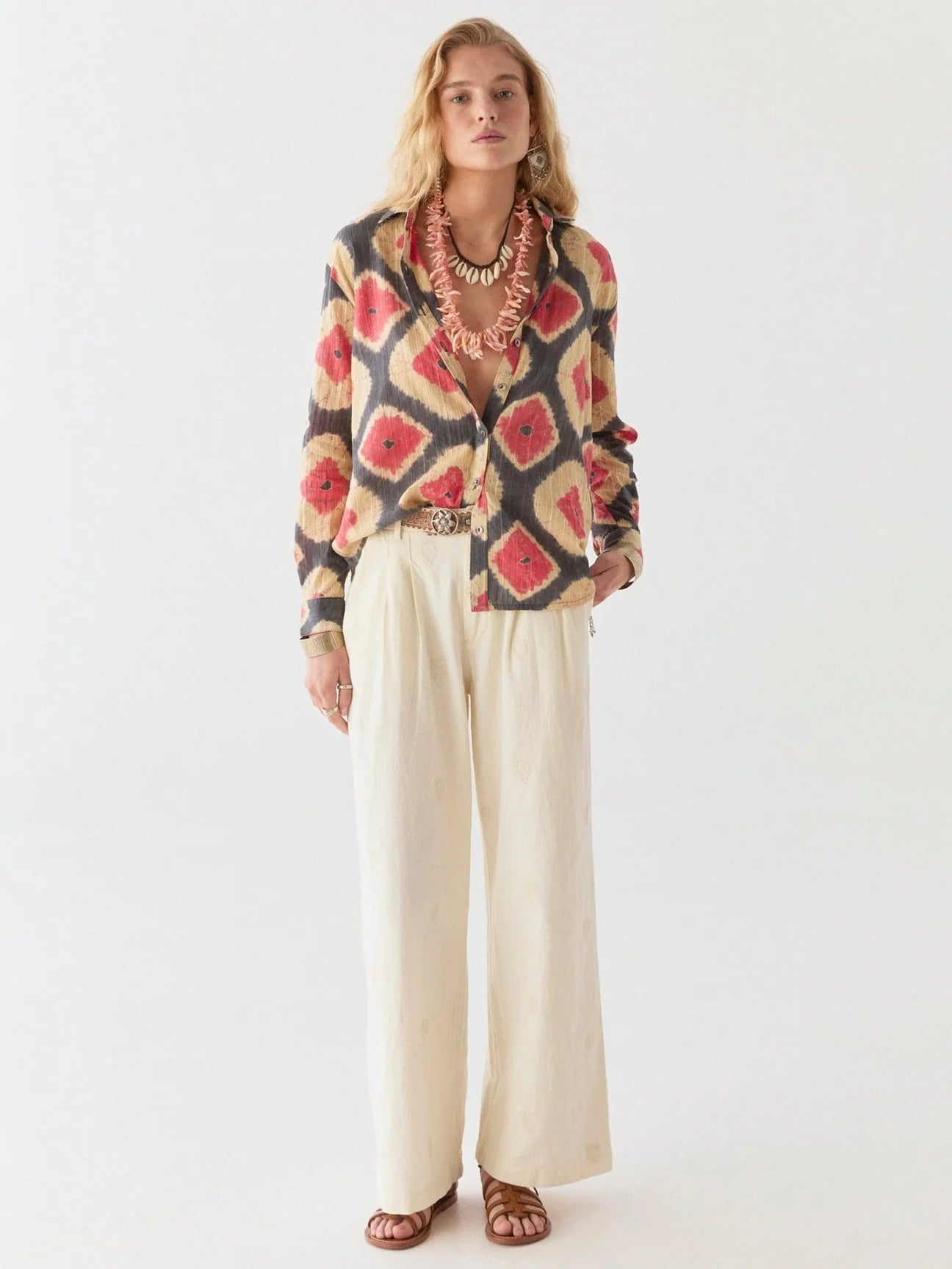 Maison Hotel | Rusty Blouse | Casiopea Volcano