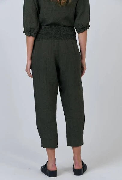 Naturals | Flat Front Pants with Tapered Leg | Licorice