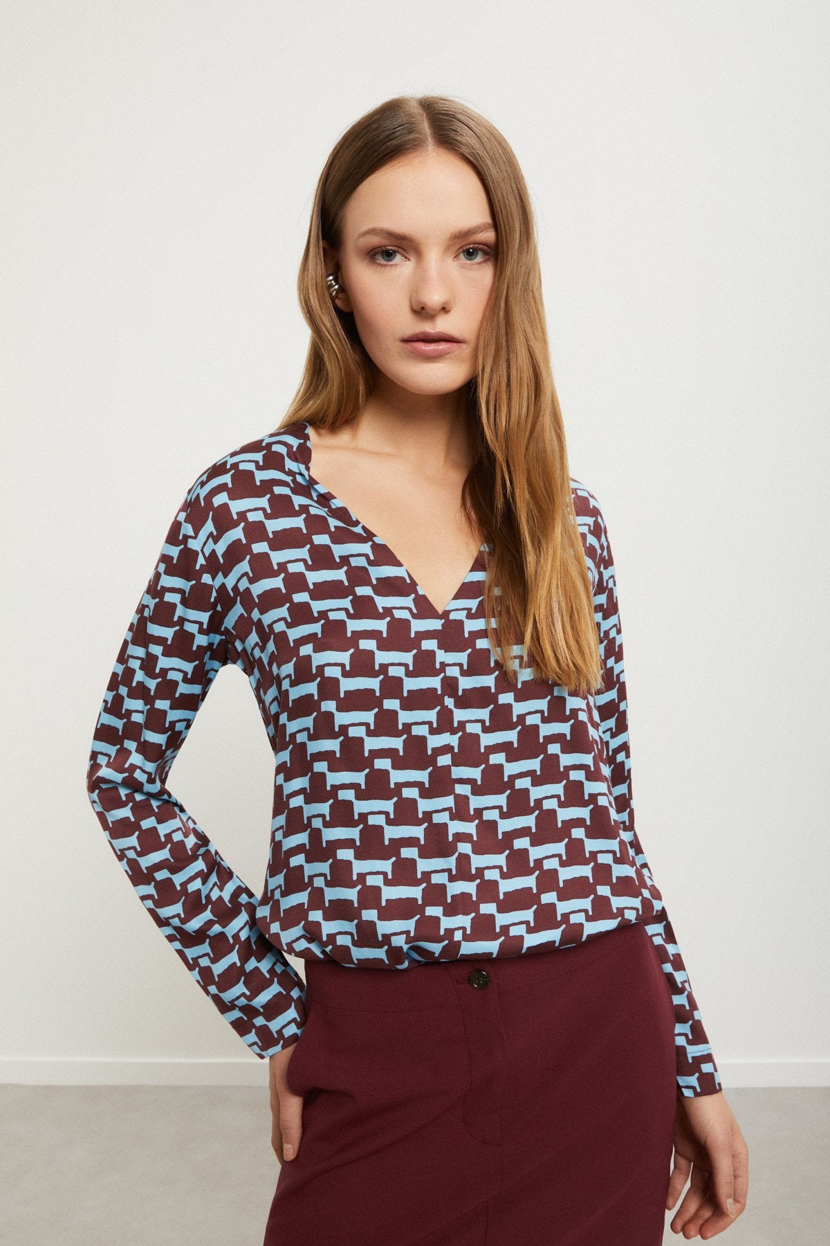 Ottod'Ame | Daschund V Neck Top | Night