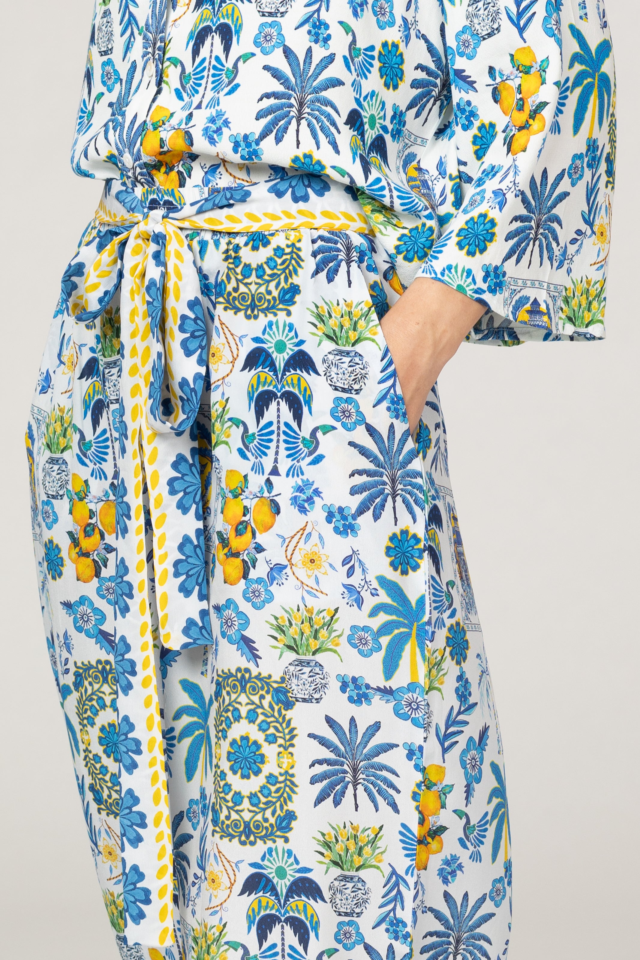 Inoa I Larch Trousers I Papier Colle-Light Blue