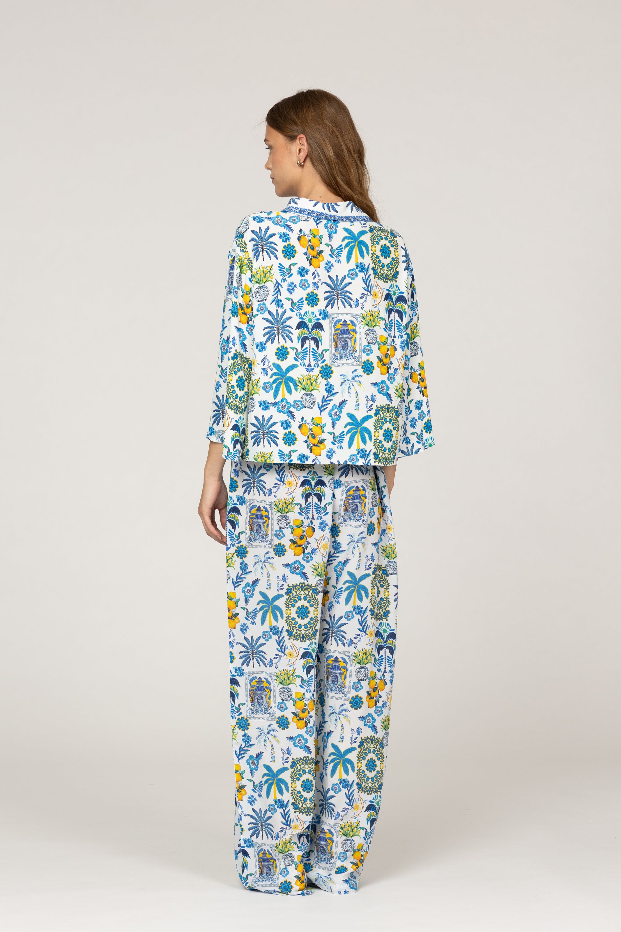 Inoa I Larch Trousers I Papier Colle-Light Blue