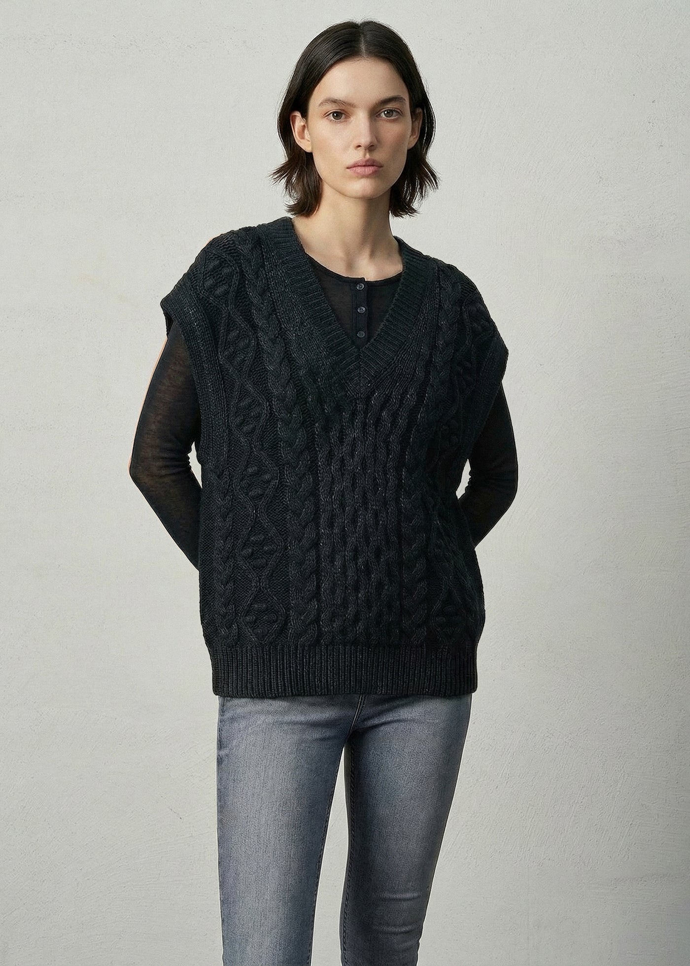 Aleger | Cable Vest | Black Foil