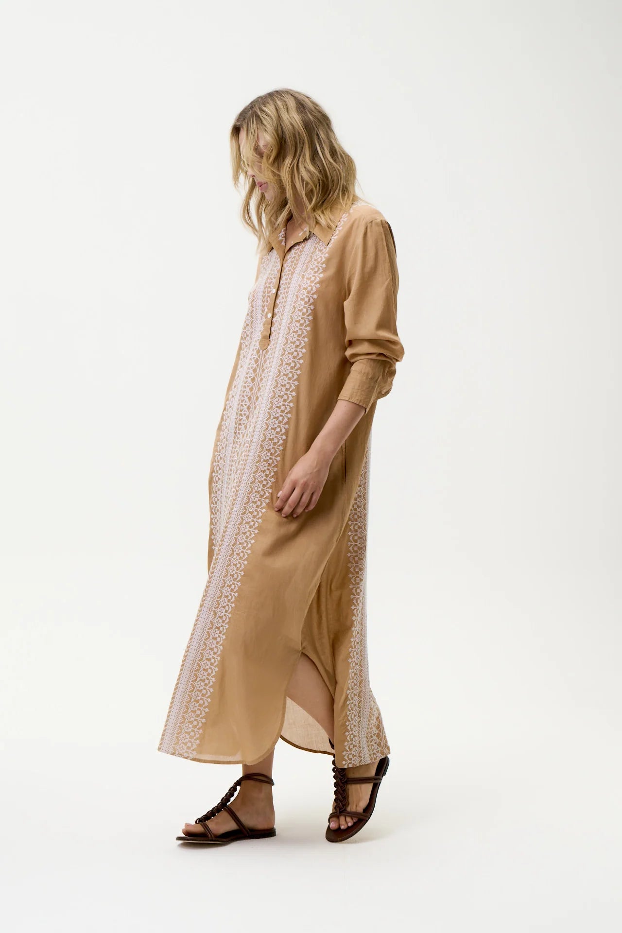 One Season | Fes Gilli Embroidery | Tan/White