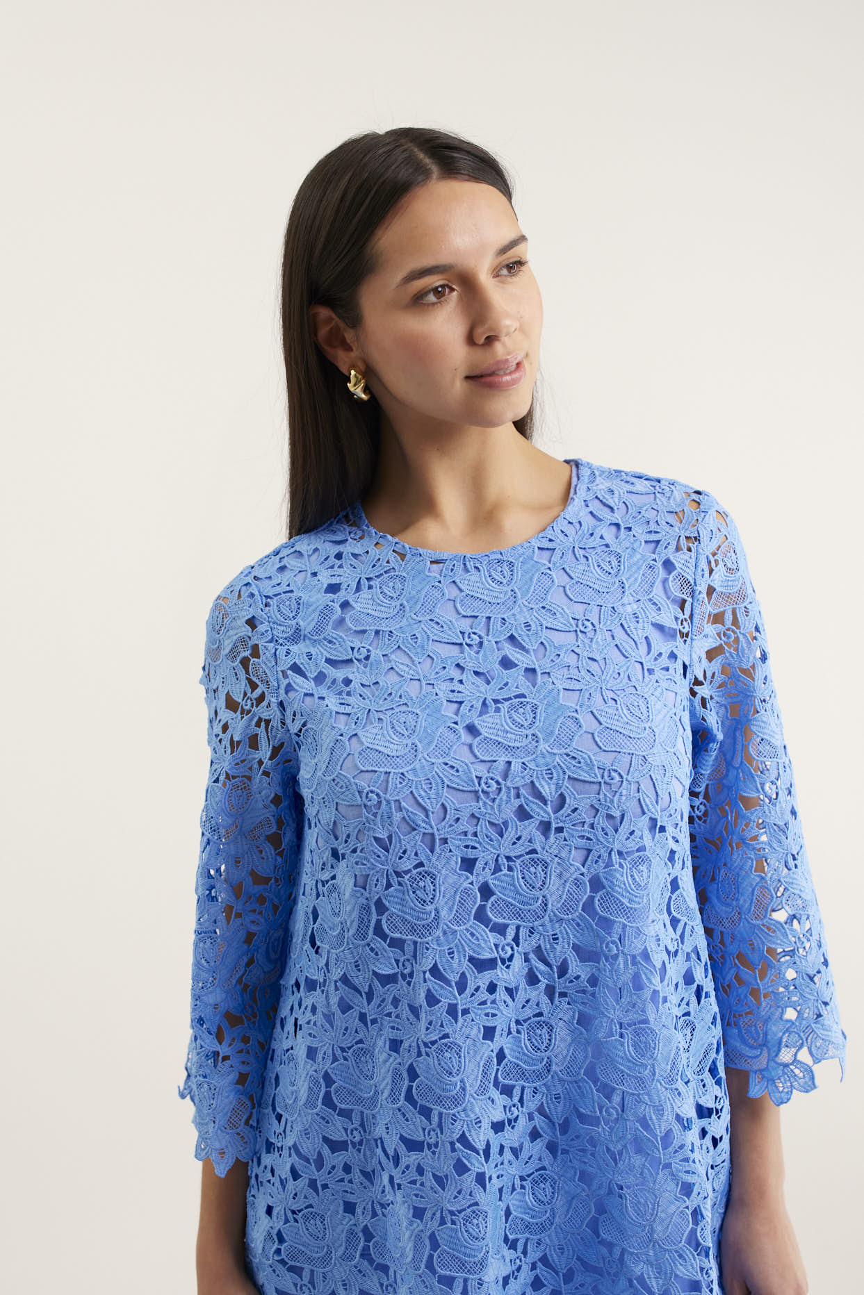 Alessandra | Claire Lace Dress | Cornflower
