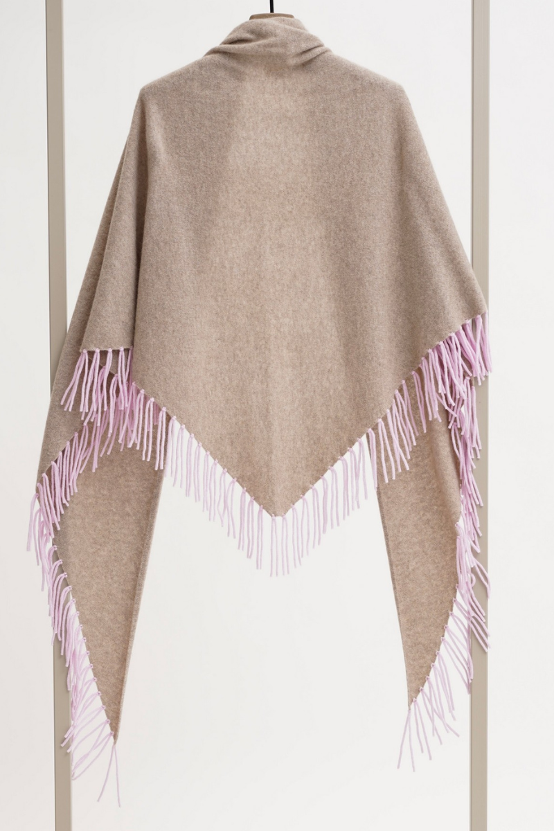 Herzen's Angelegenheit | Wrap Scarf | Grayscale Wildrose