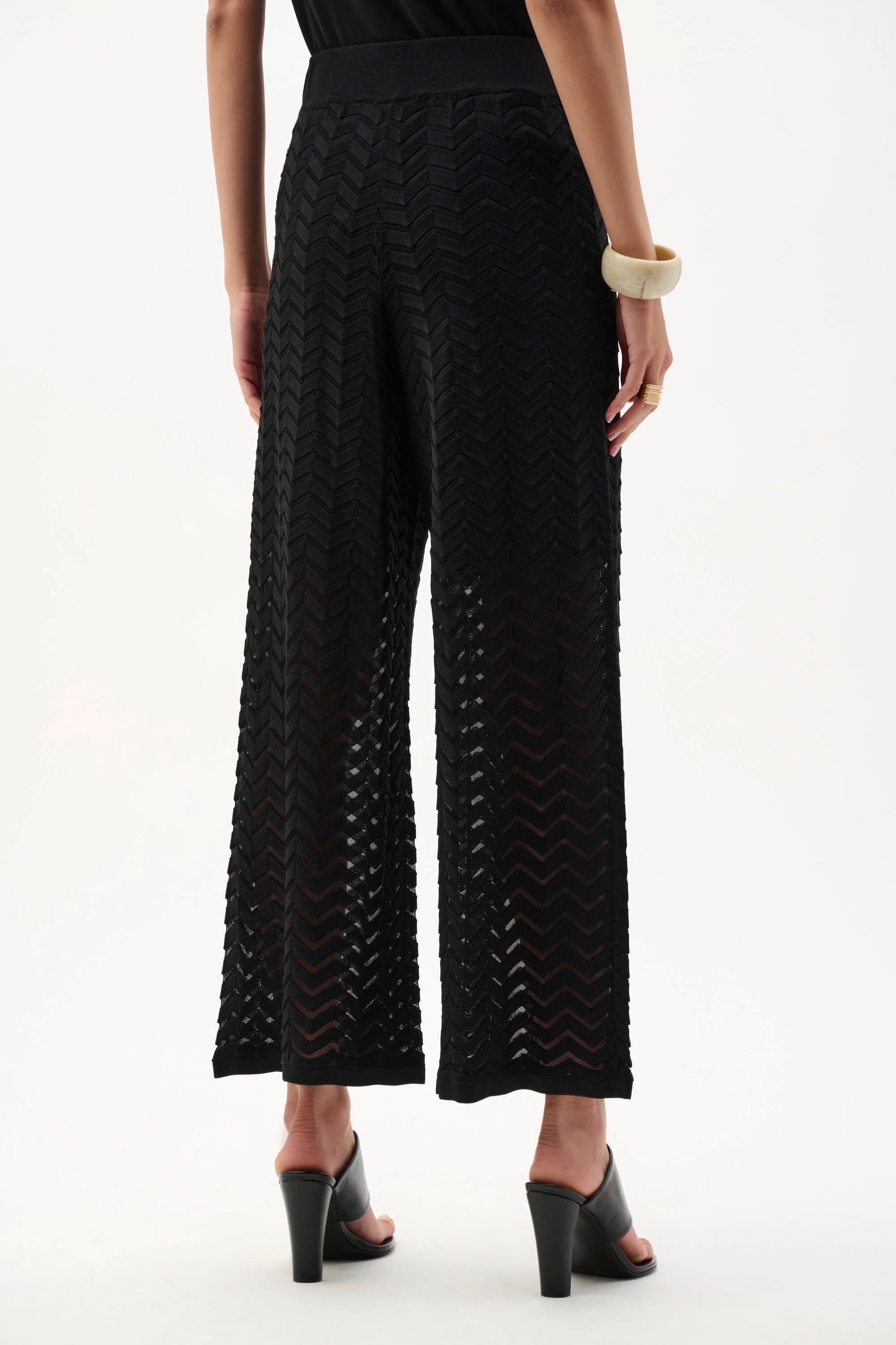Joseph Ribkoff | Jacquard Knit Chevron Cullotte Pants | Black