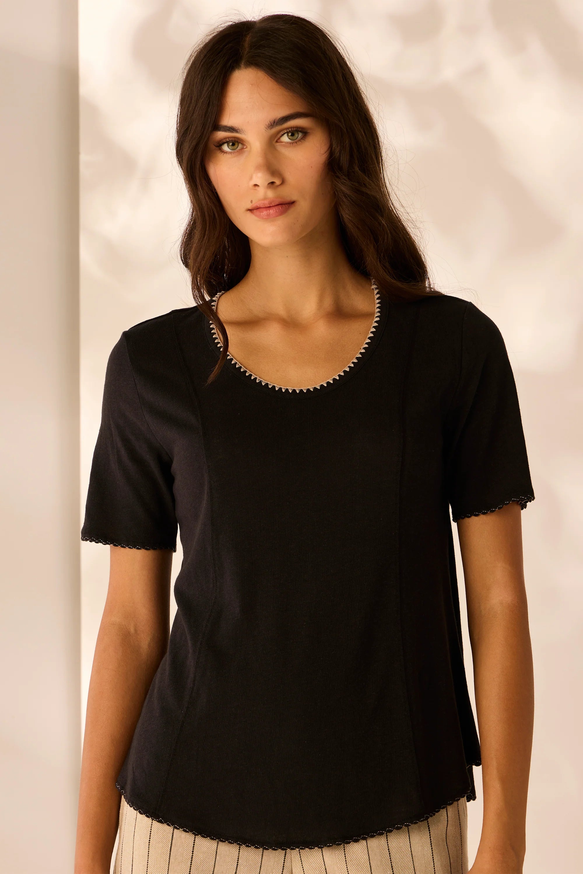 Lania | Salute Top | Black