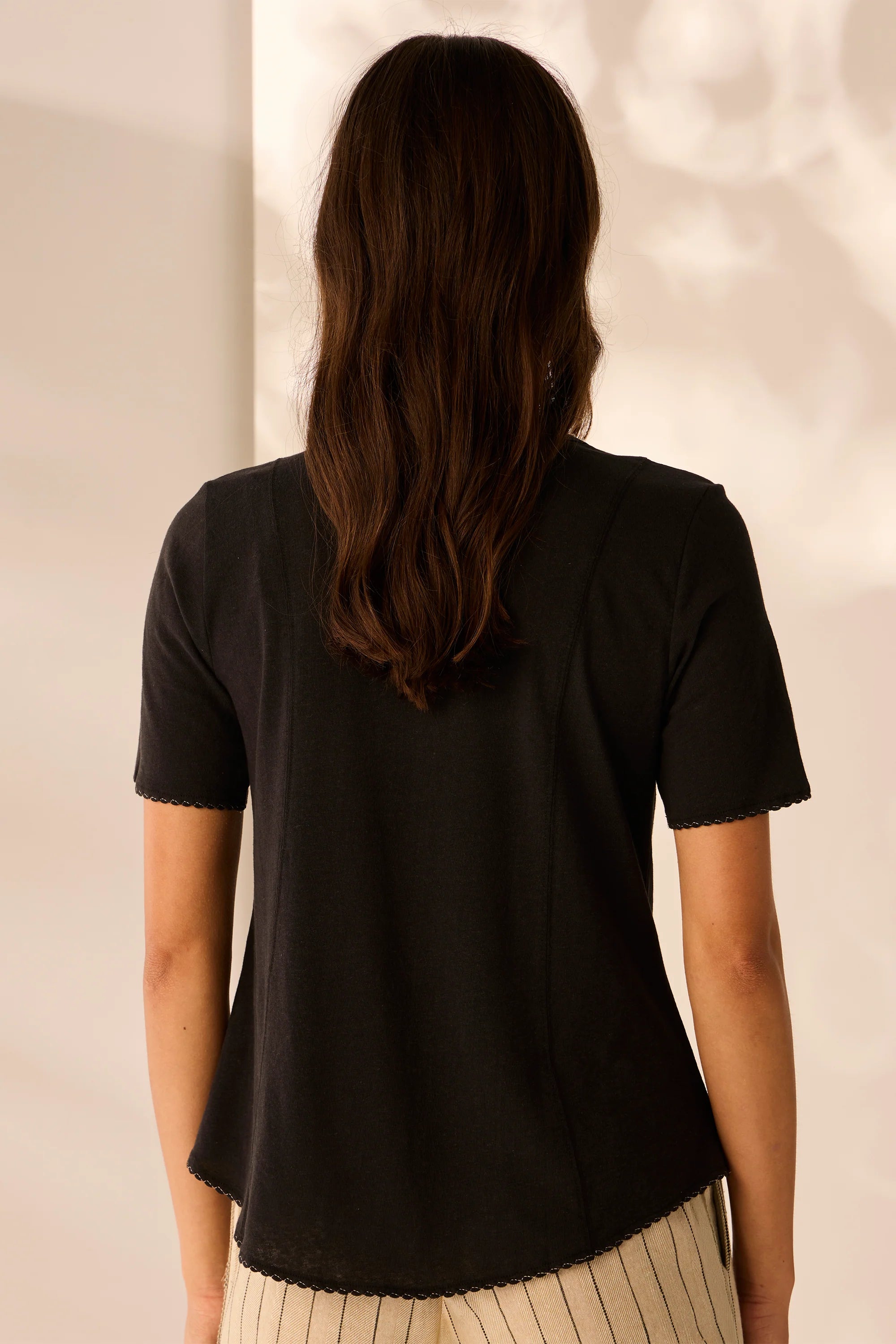Lania | Salute Top | Black