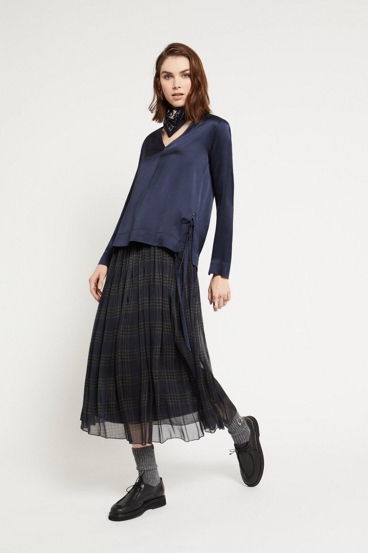 Ottod'Ame | V-Neck Blouse | Navy
