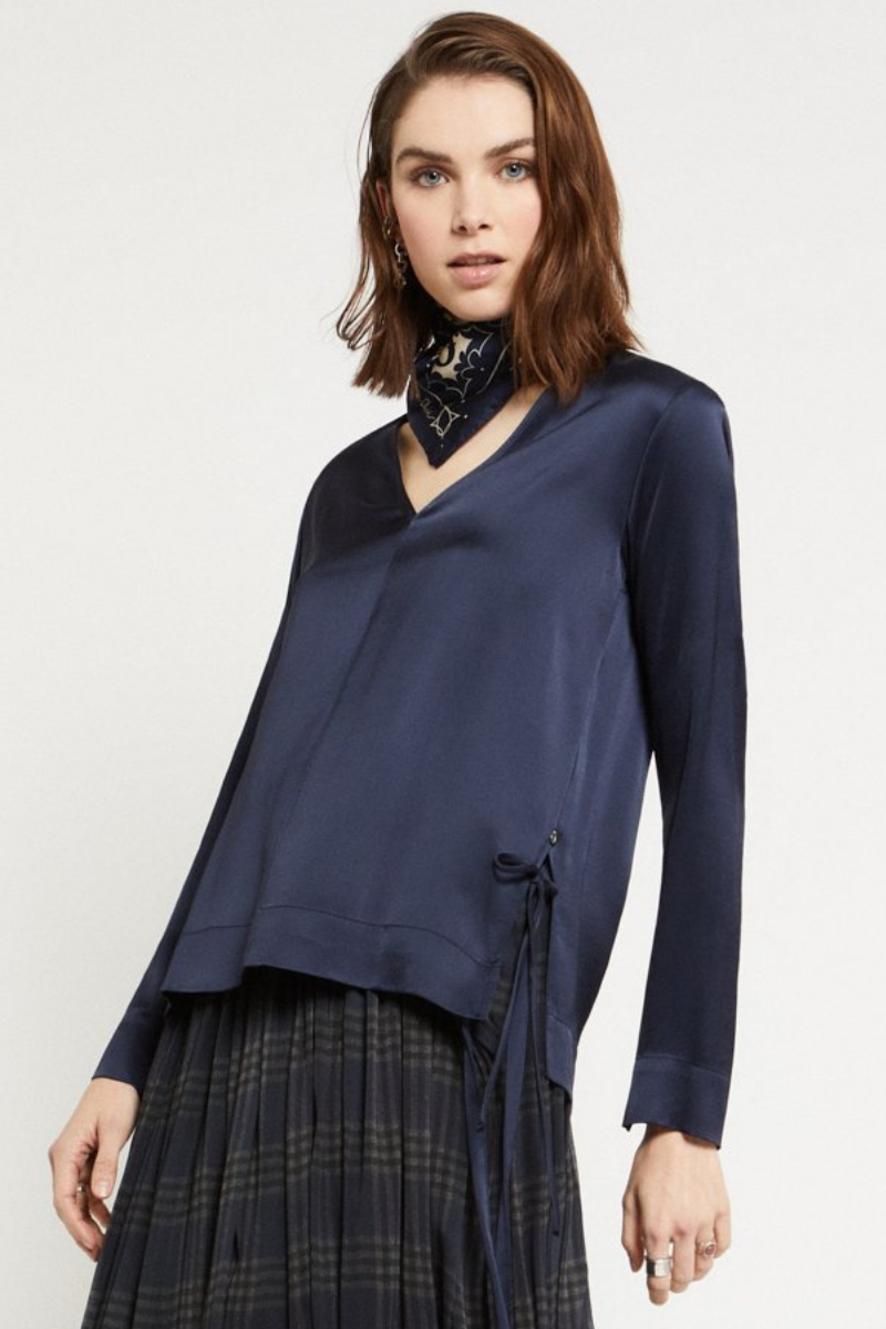 Ottod'Ame | V-Neck Blouse | Navy