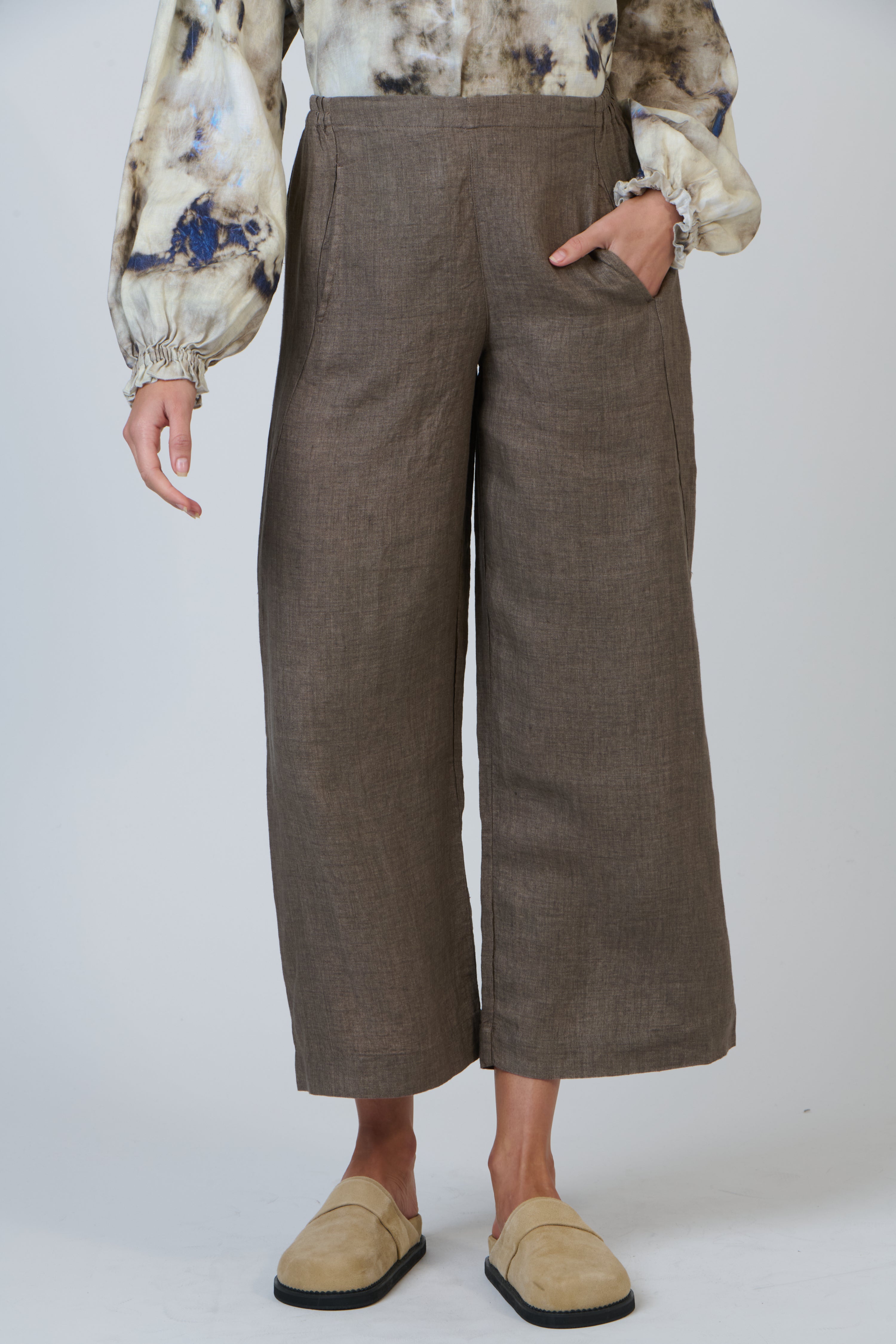 Naturals | Flat Front Pants with Front Internal Pocket | Cigar