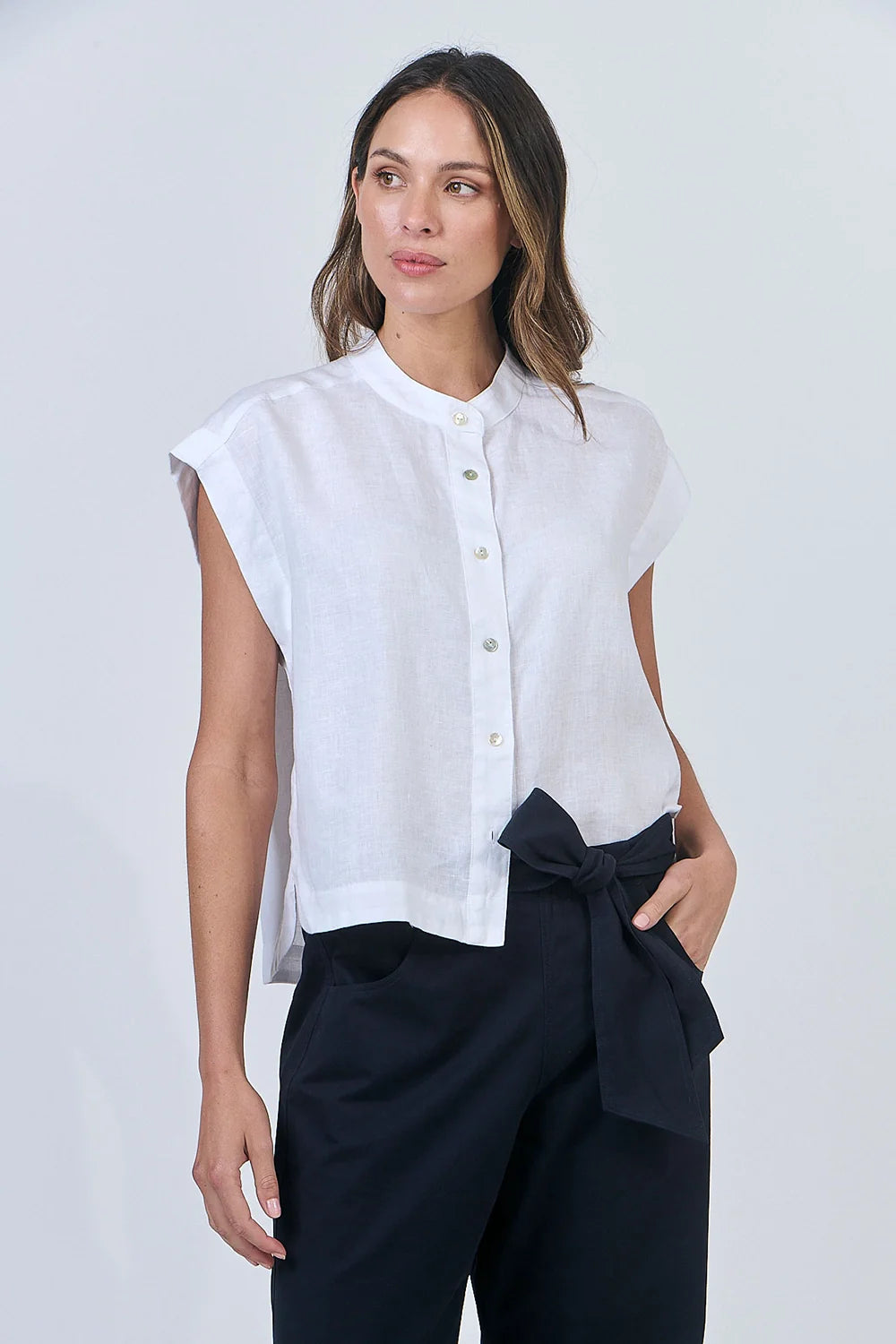 Naturals | Blouse with Curved Hemline | White