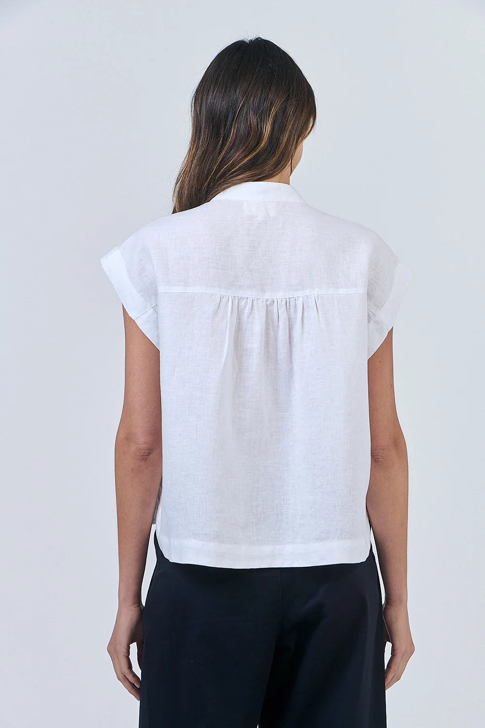 Naturals | Blouse with Curved Hemline | White