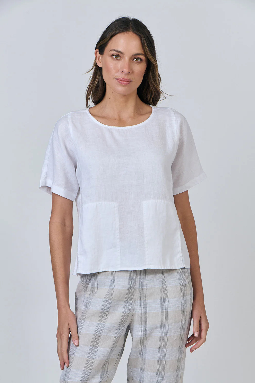 Naturals | Top With Front Pockets | White