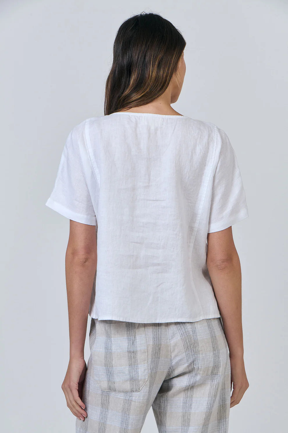 Naturals | Top With Front Pockets | White